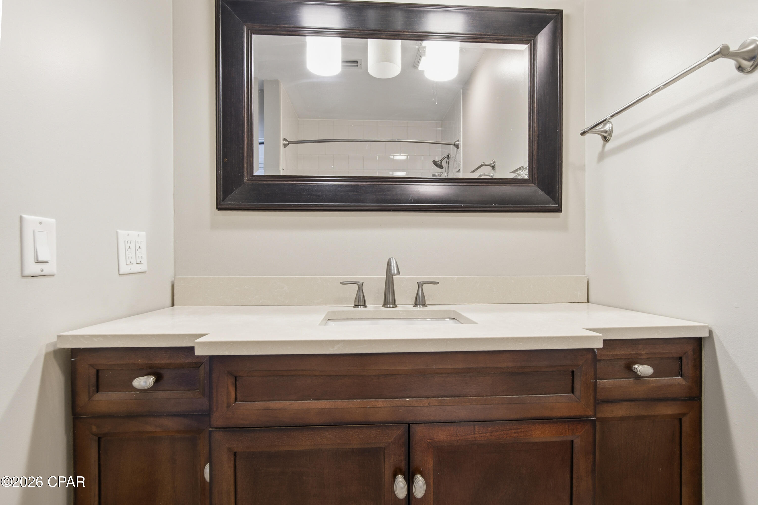 6901 N Lagoon Drive 10