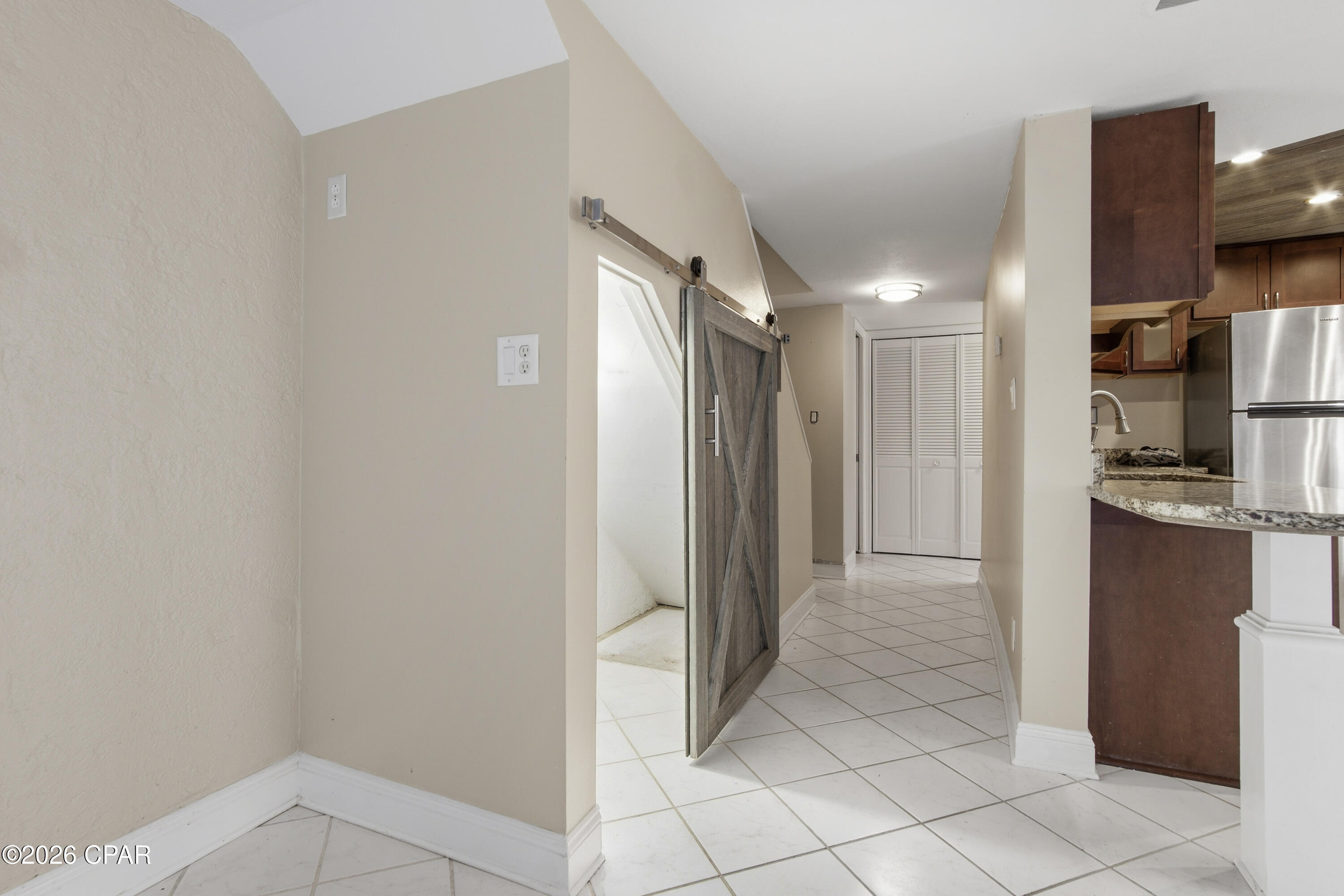 6901 N Lagoon Drive 10