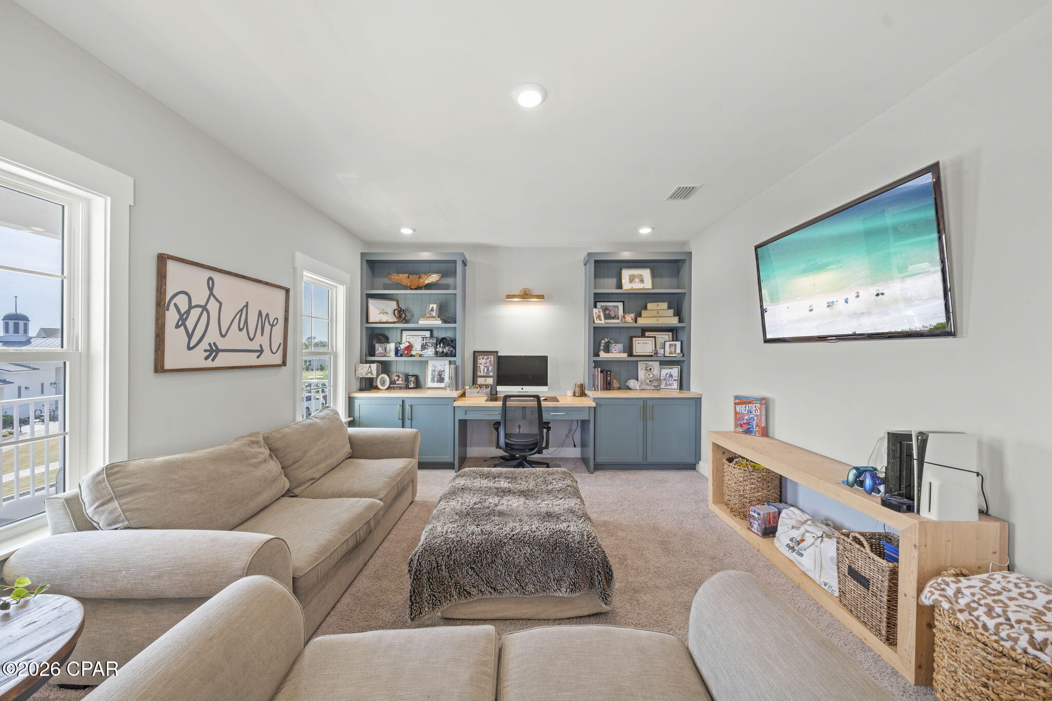 2001 Rushes Avenue