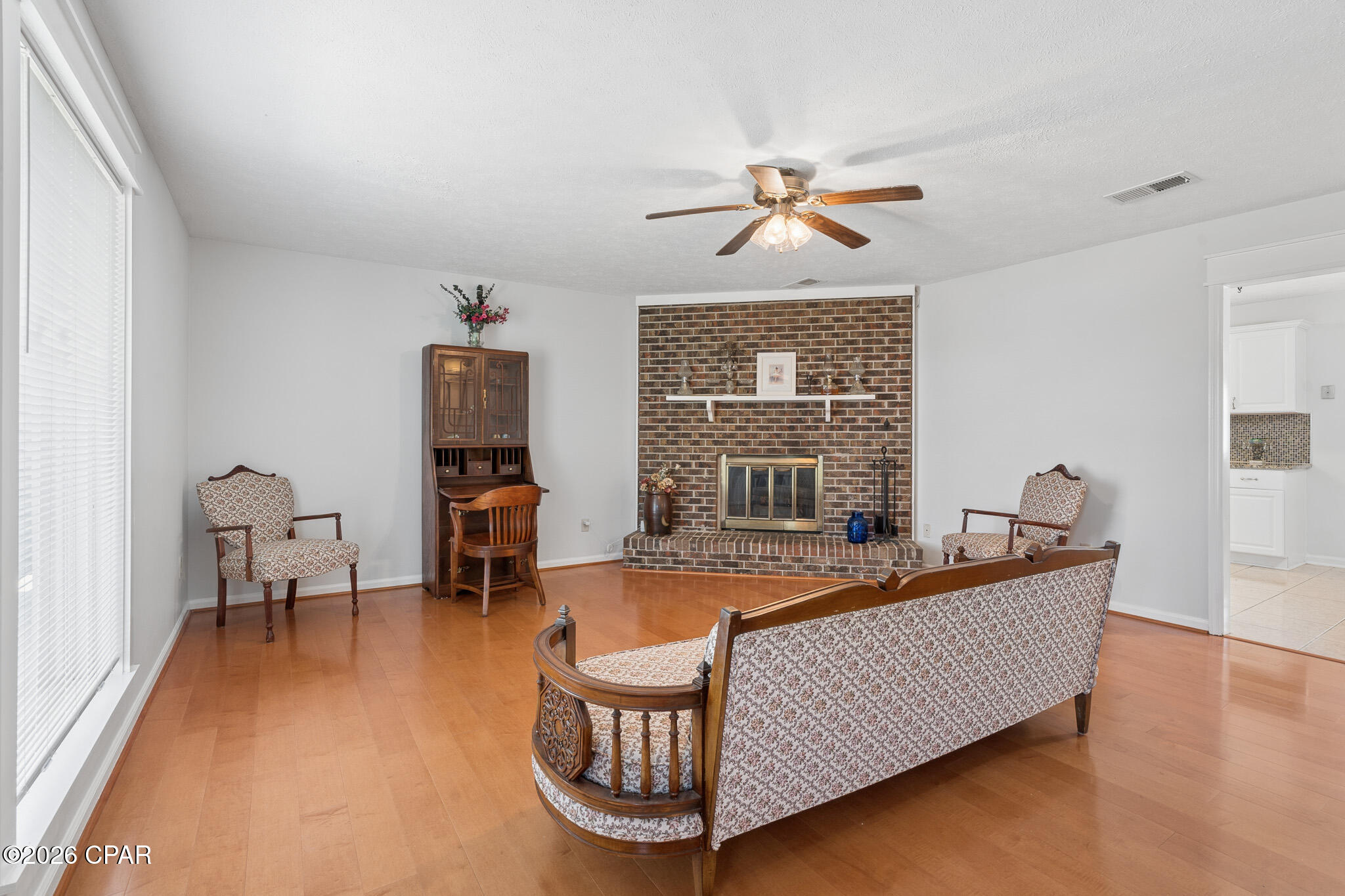 4115 W 21st Place