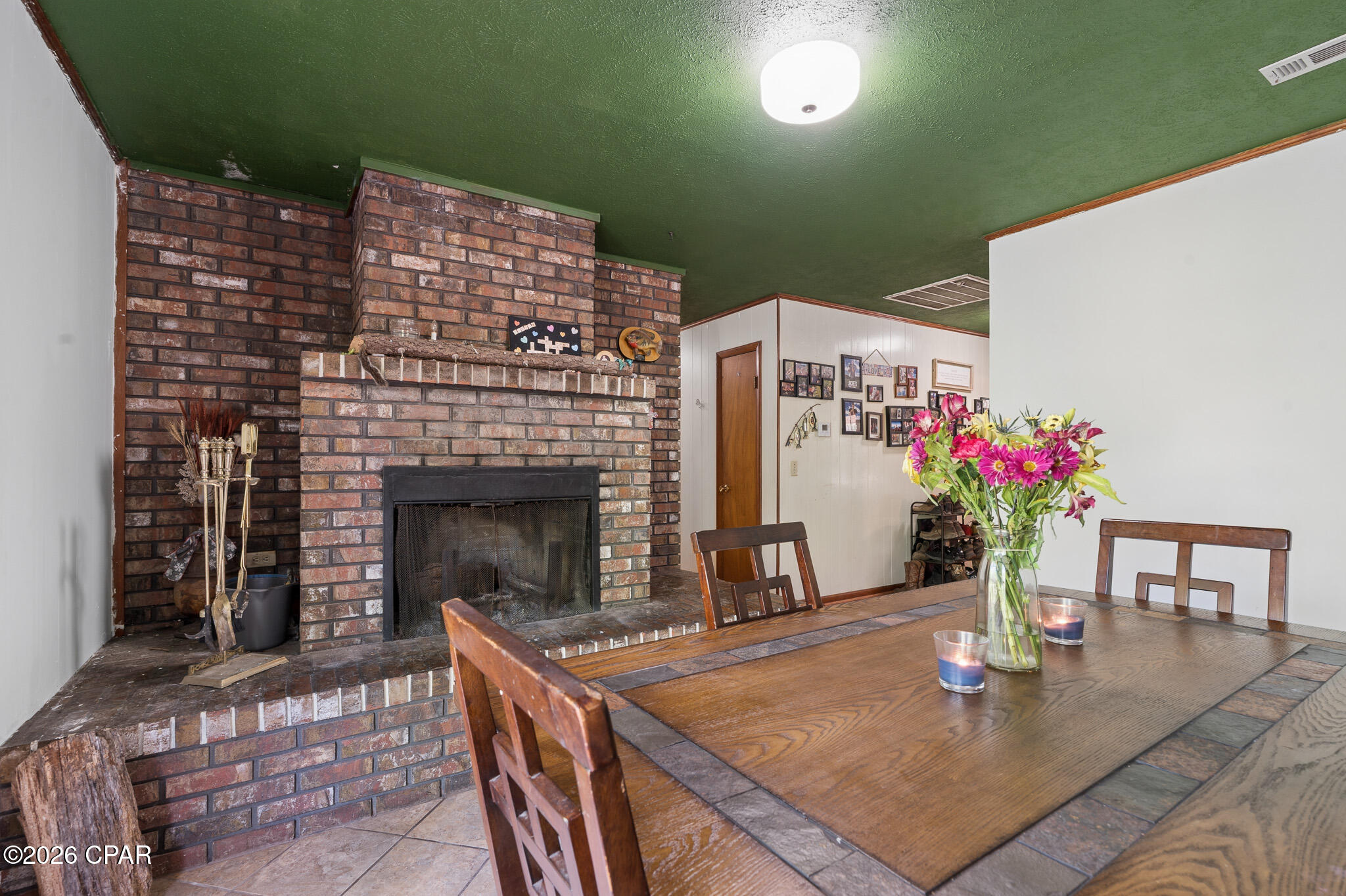 1443 Bradley Lane
