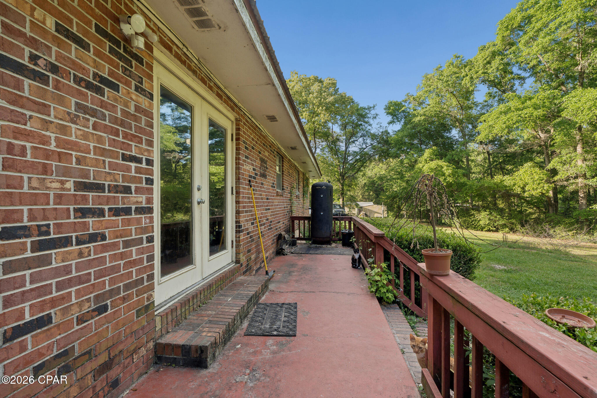 1443 Bradley Lane