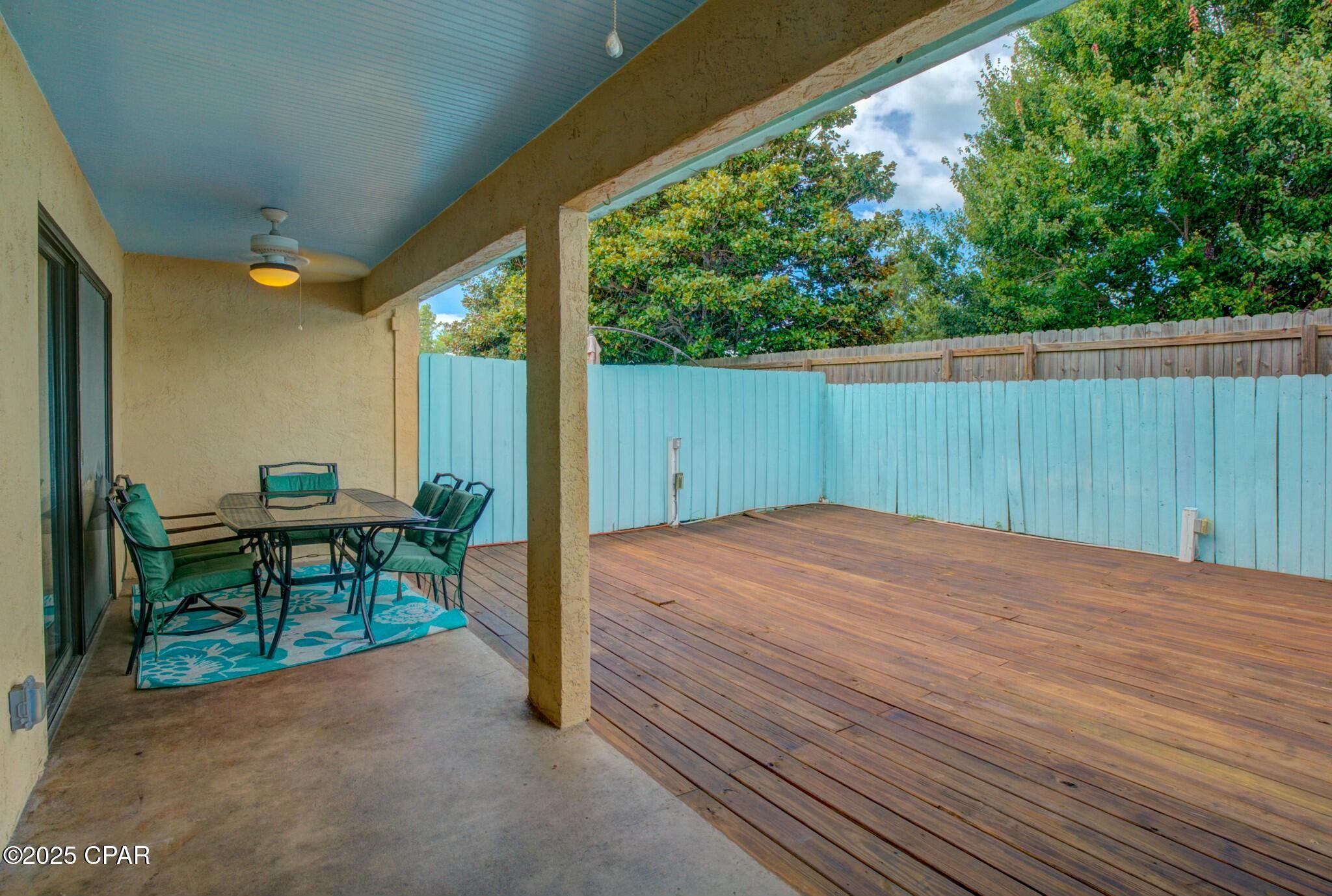 8504 N Lagoon Drive