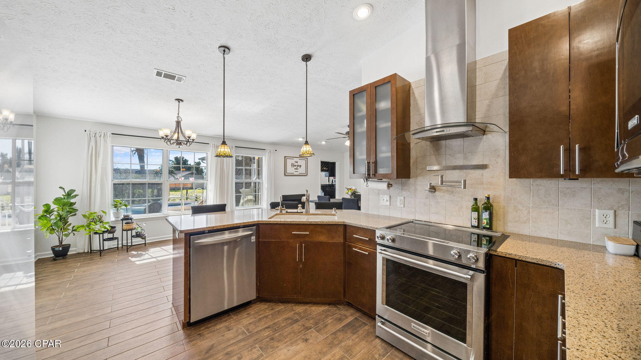 2835 Longleaf Road