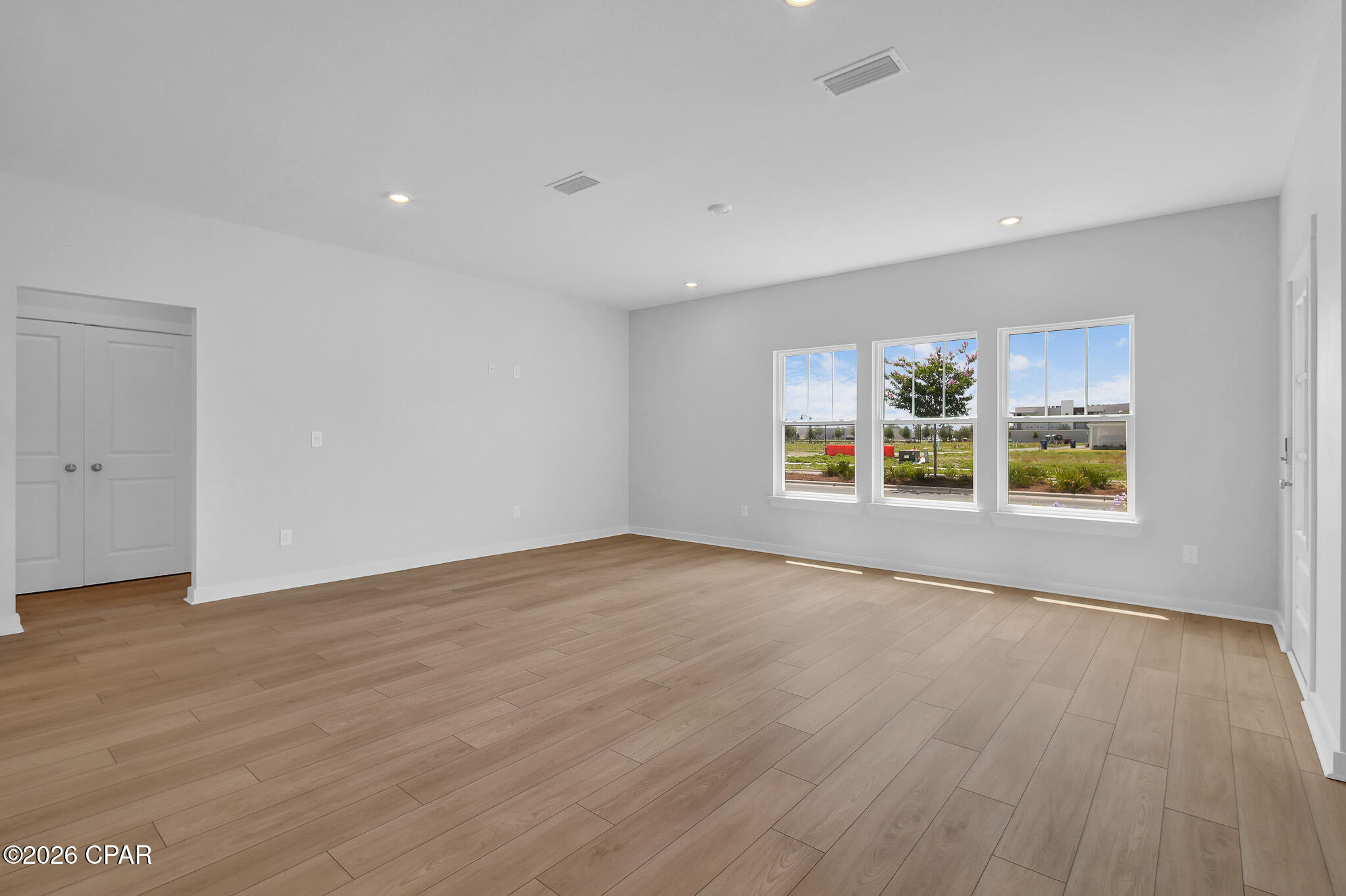 2336 Discovery Loop
