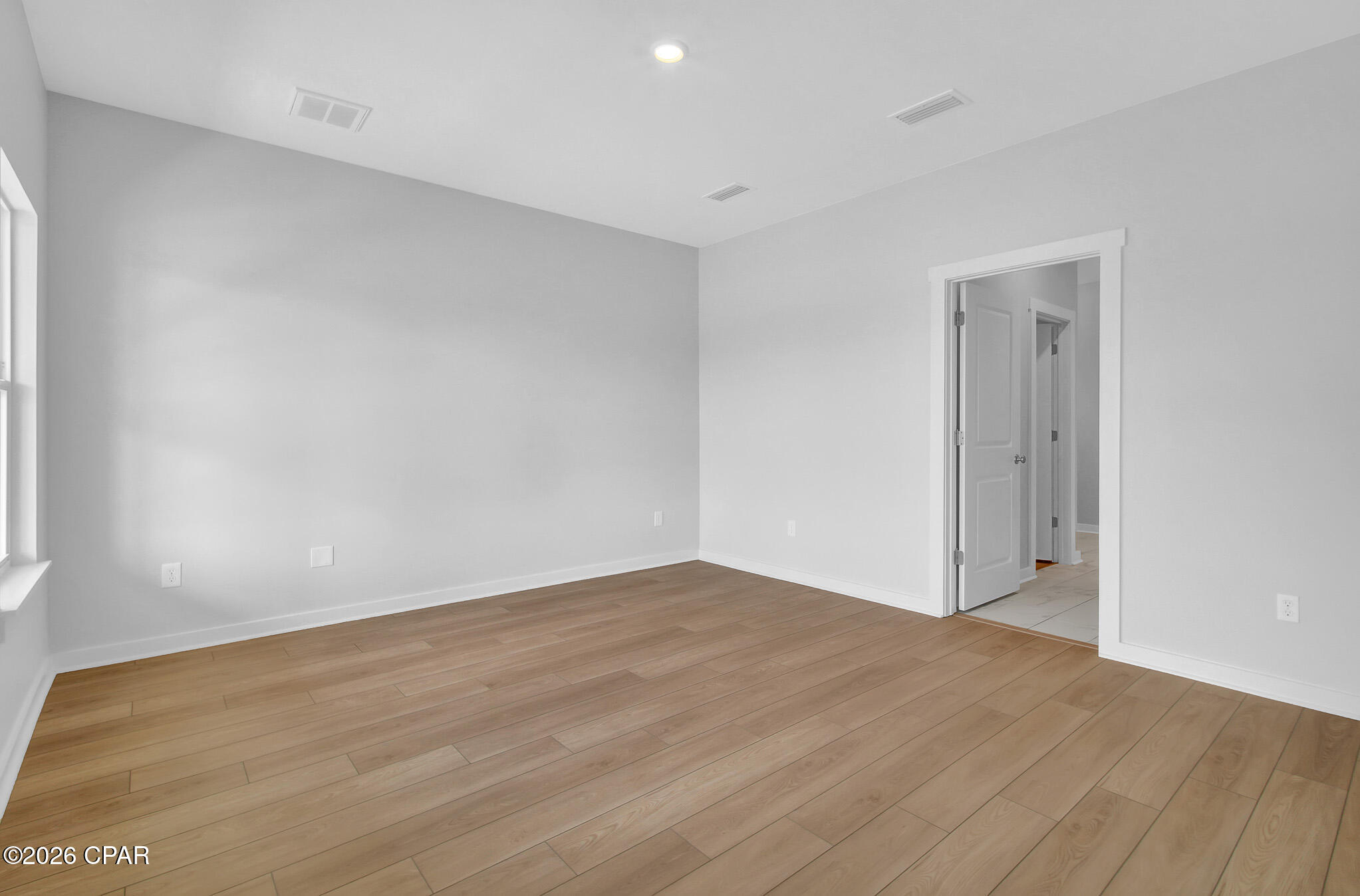2336 Discovery Loop