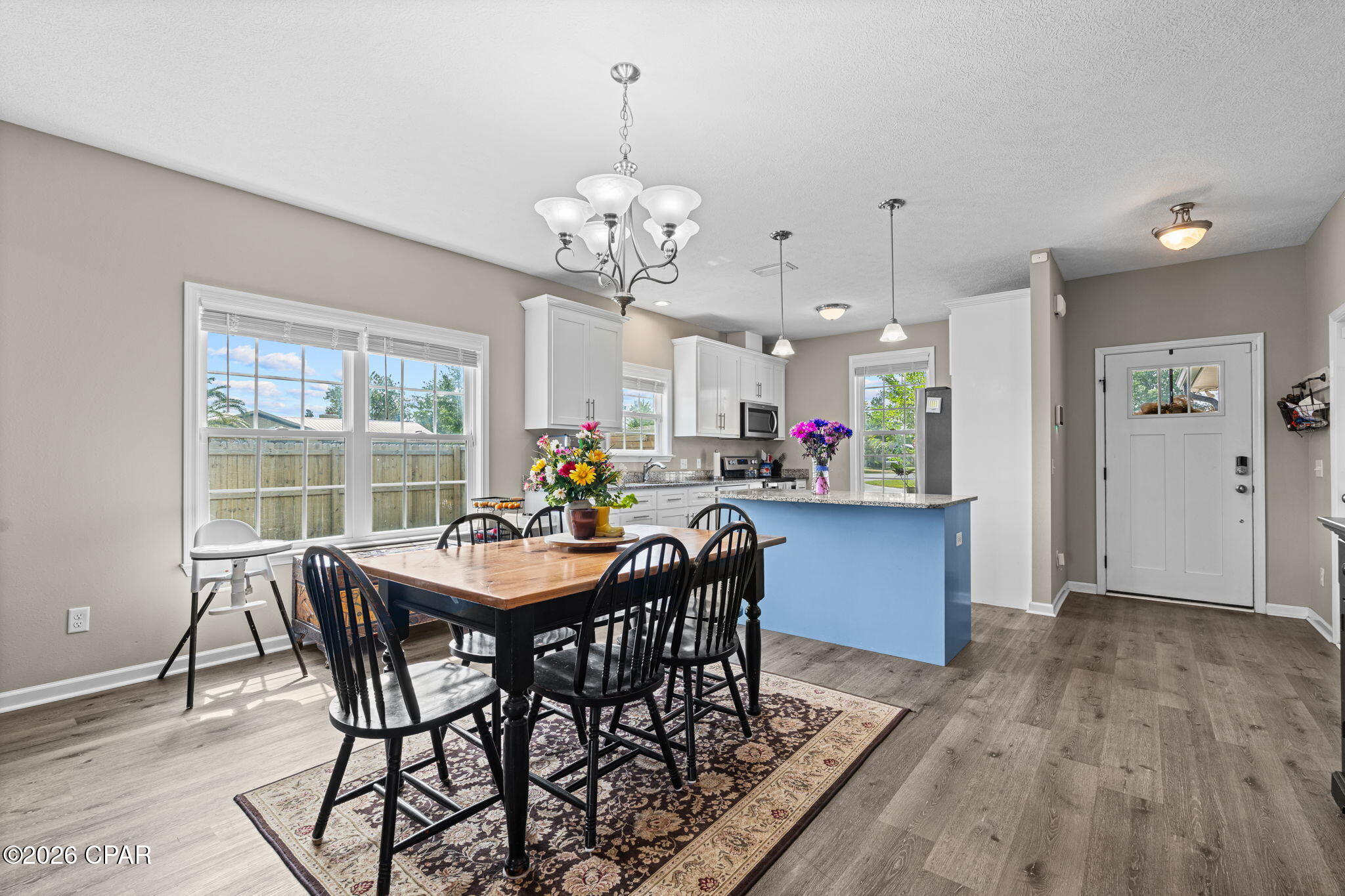 302 Lynnwood Lane