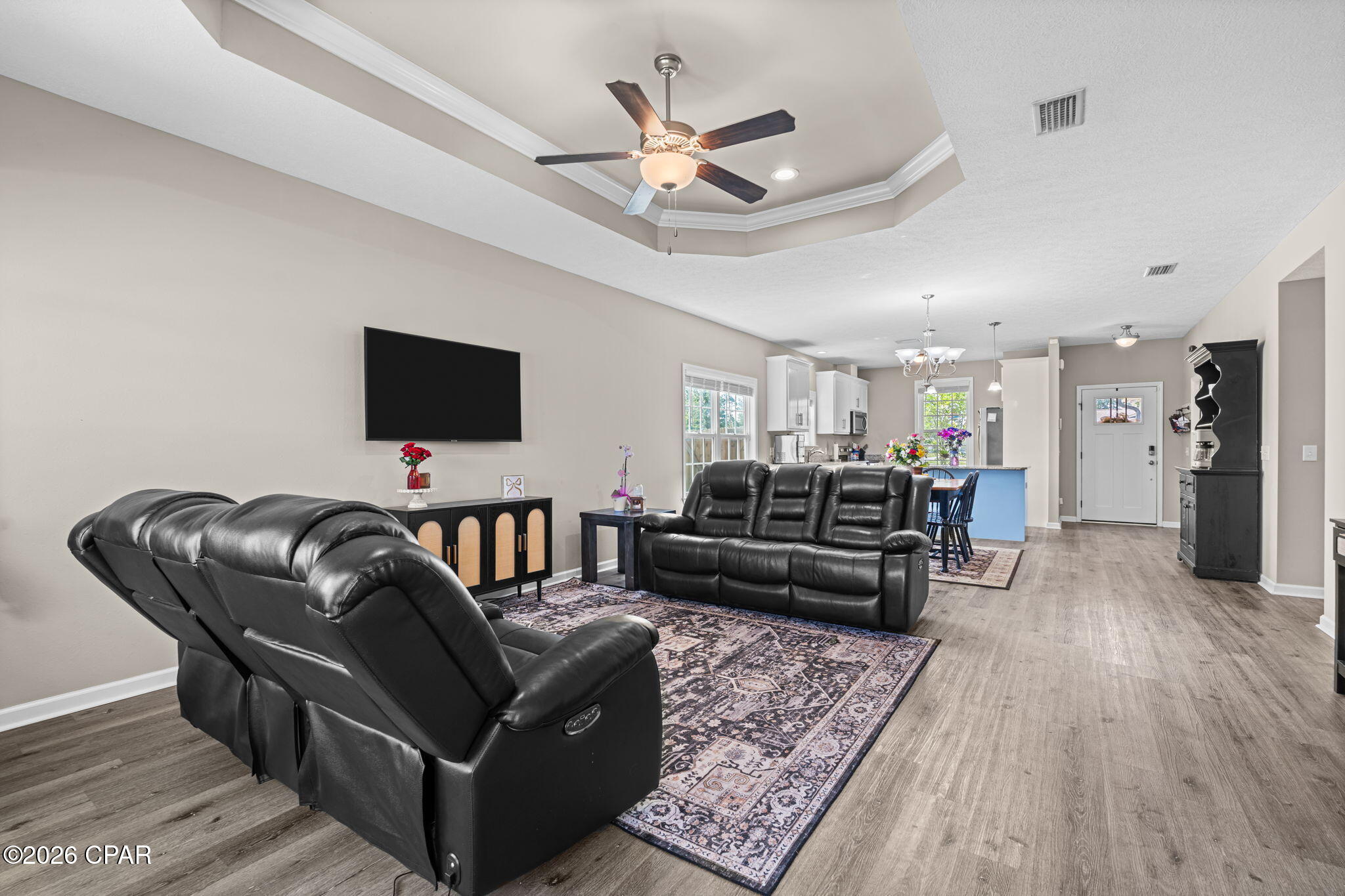 302 Lynnwood Lane