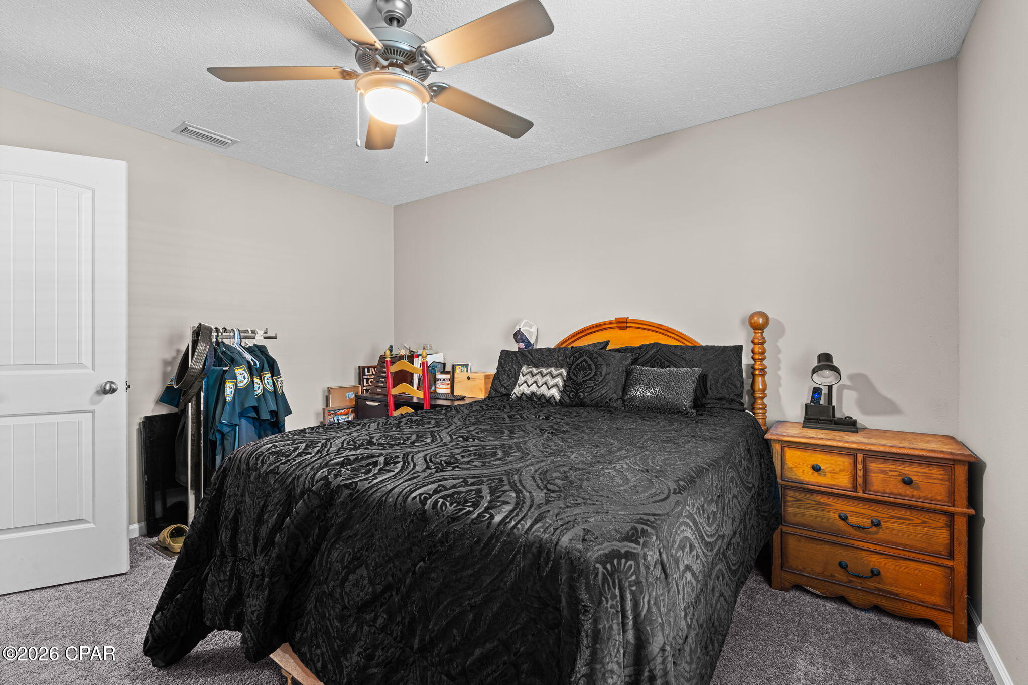 302 Lynnwood Lane