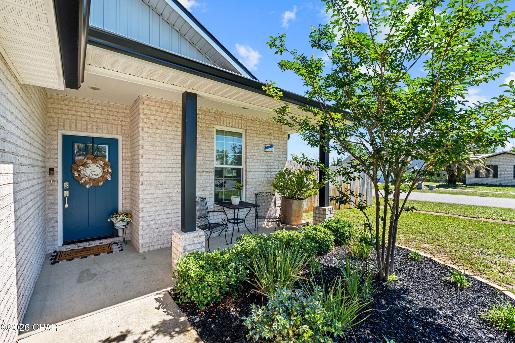 302 Lynnwood Lane