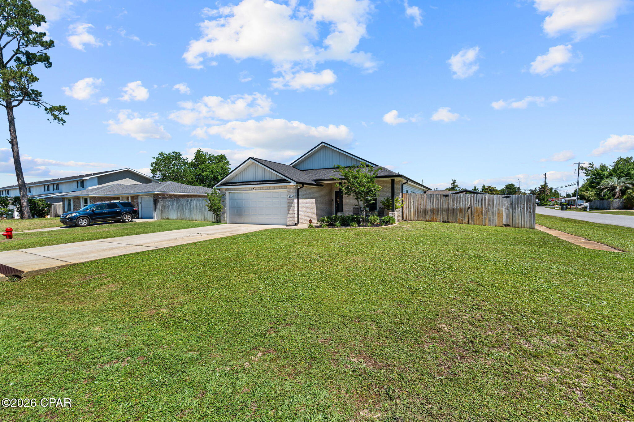 302 Lynnwood Lane