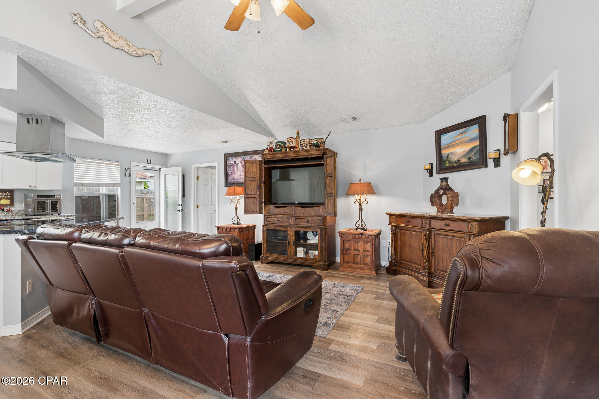 102 Heritage Circle
