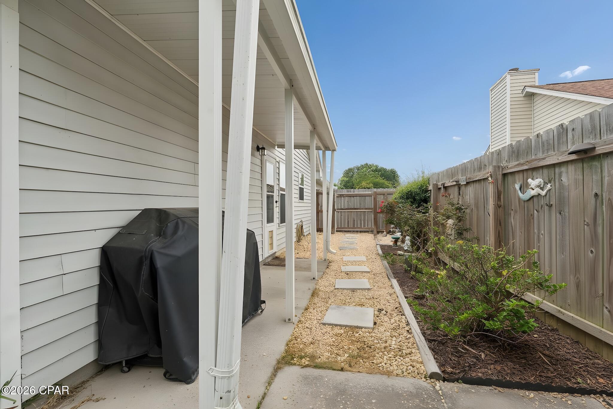 102 Heritage Circle