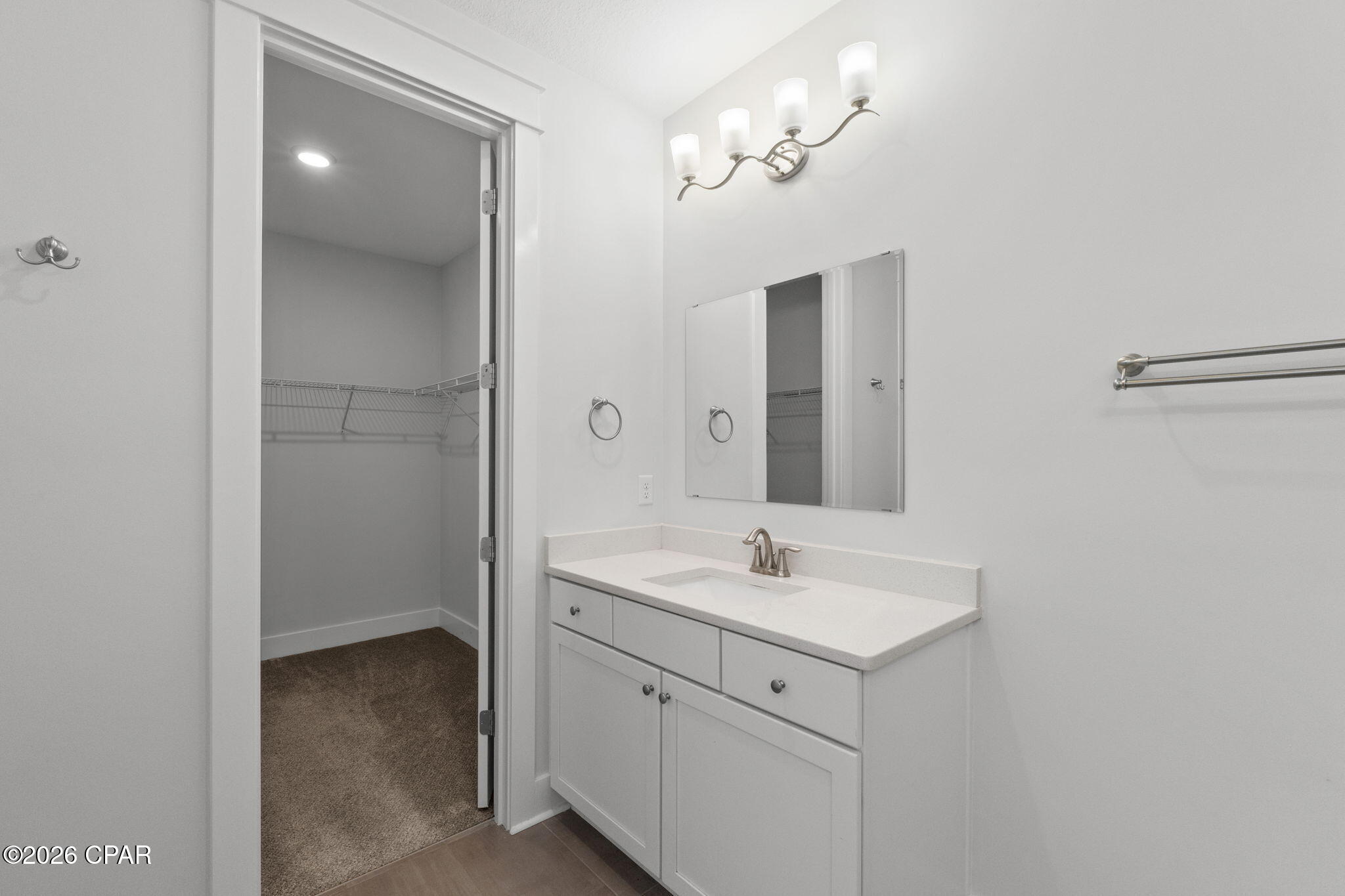 1816 Discovery Loop