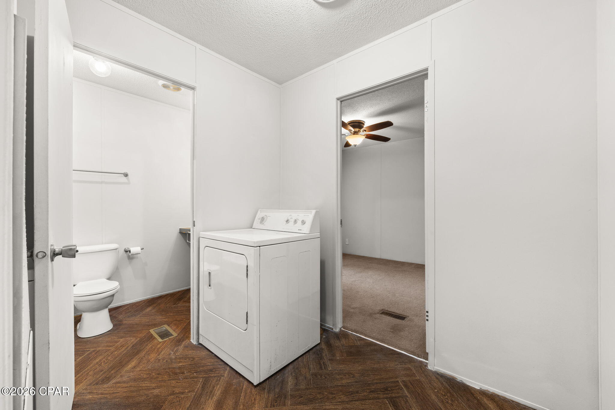 12128 Edgewood Road