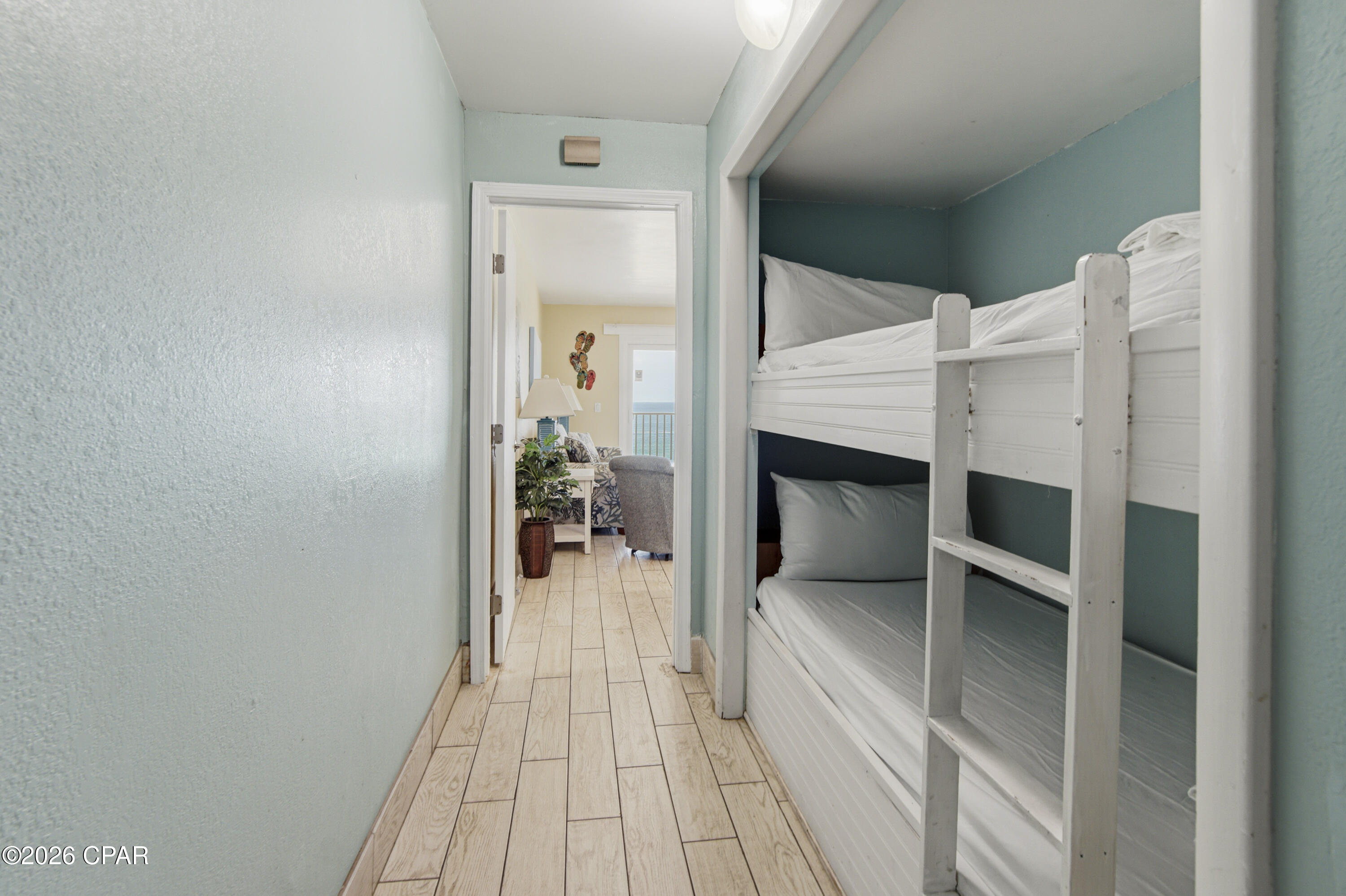8743 Thomas Drive 1202