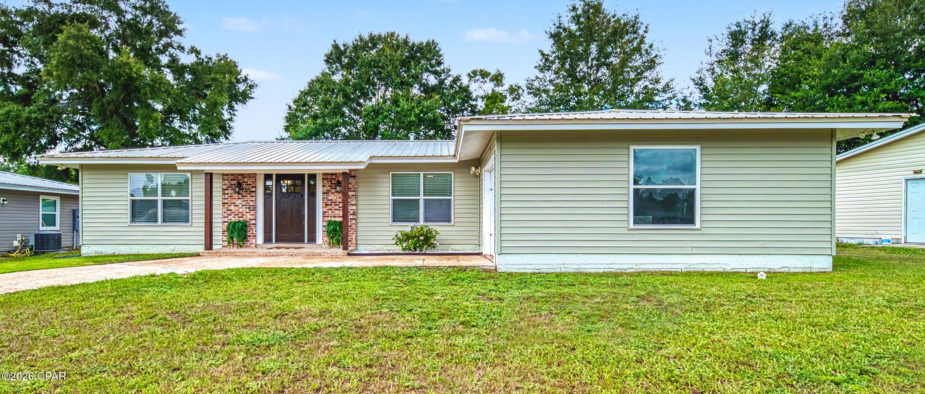 1807 Ulmer Lane
