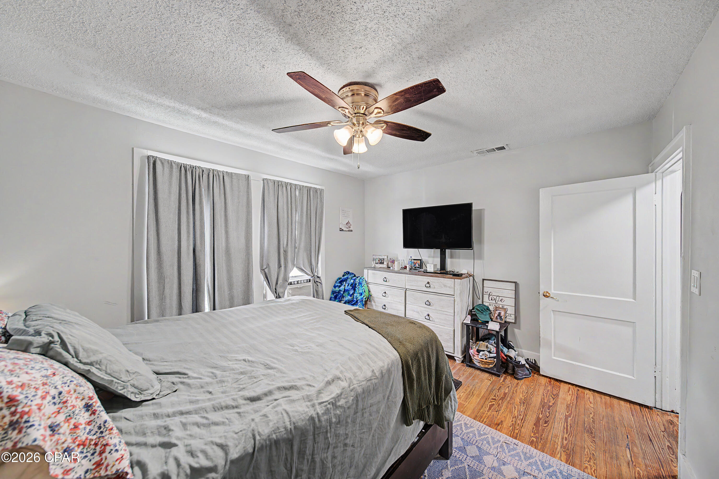 408 N Macarthur Avenue