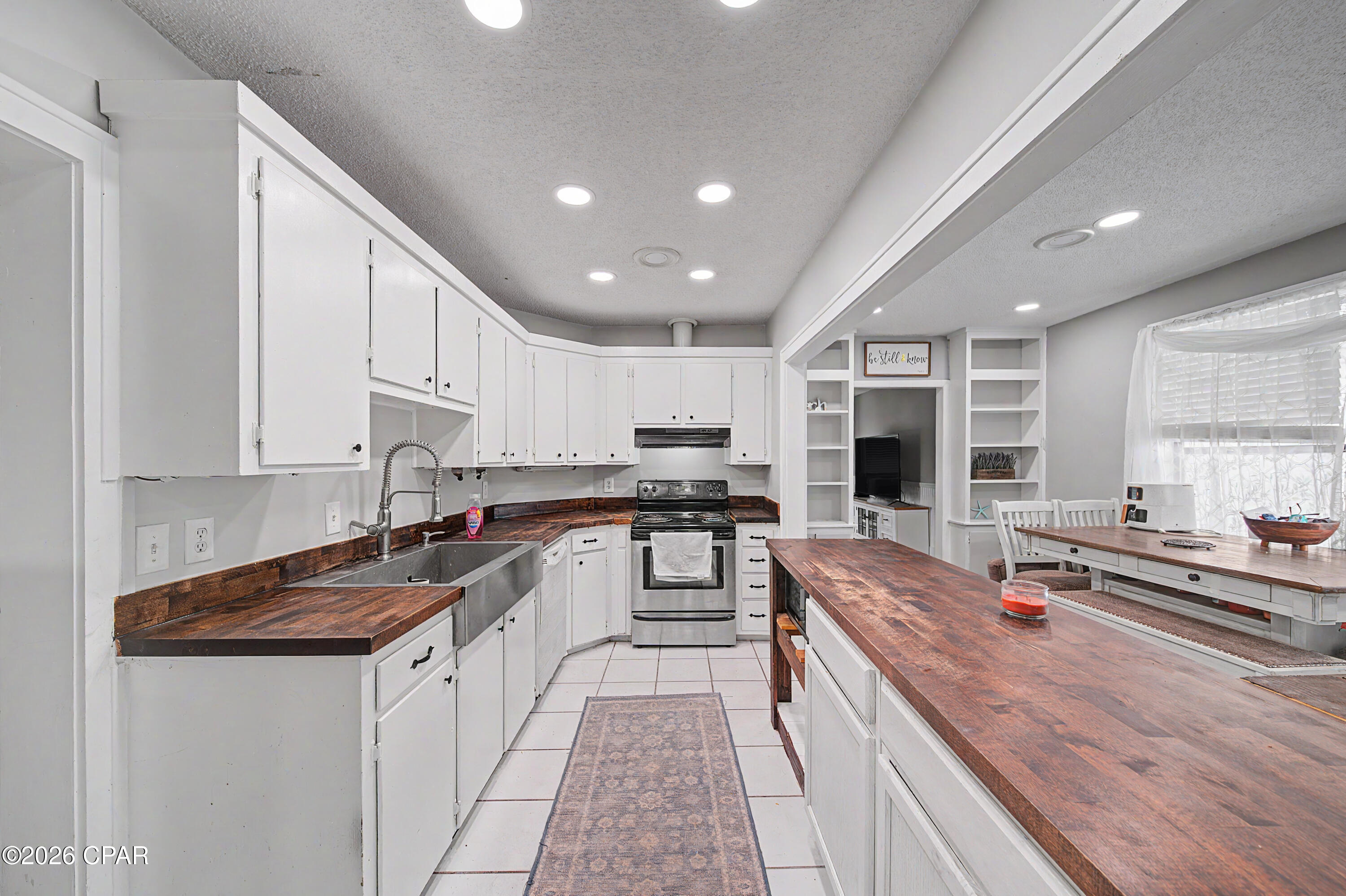 408 N Macarthur Avenue