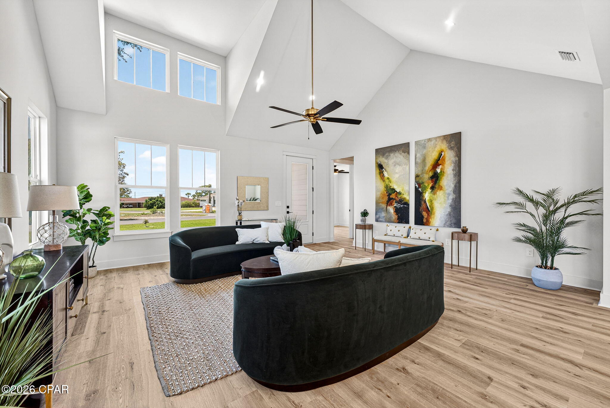 3116 Kings Drive