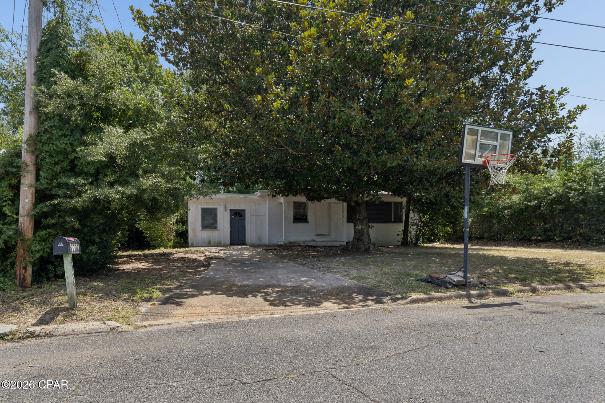 2208 Edgewood Drive