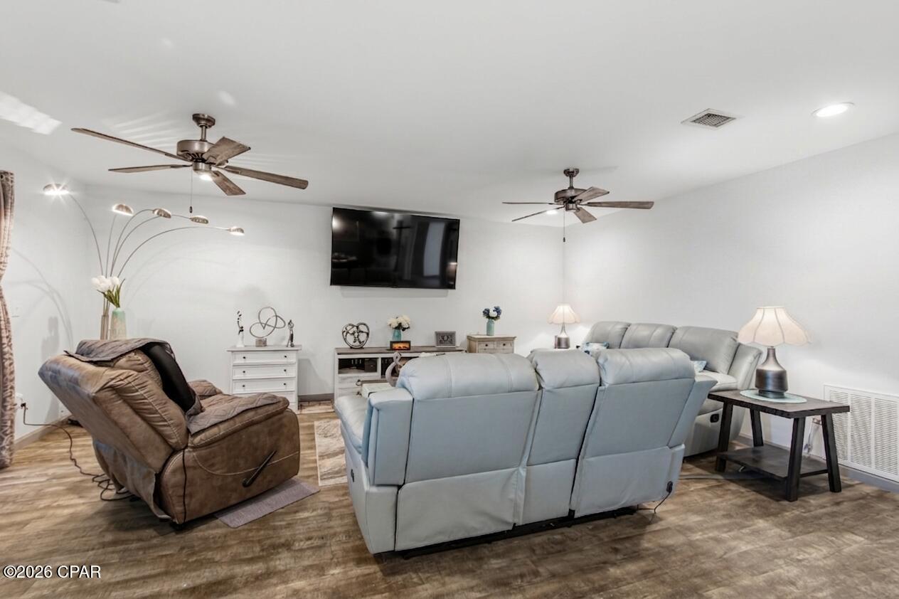 7556 Kelsey Drive