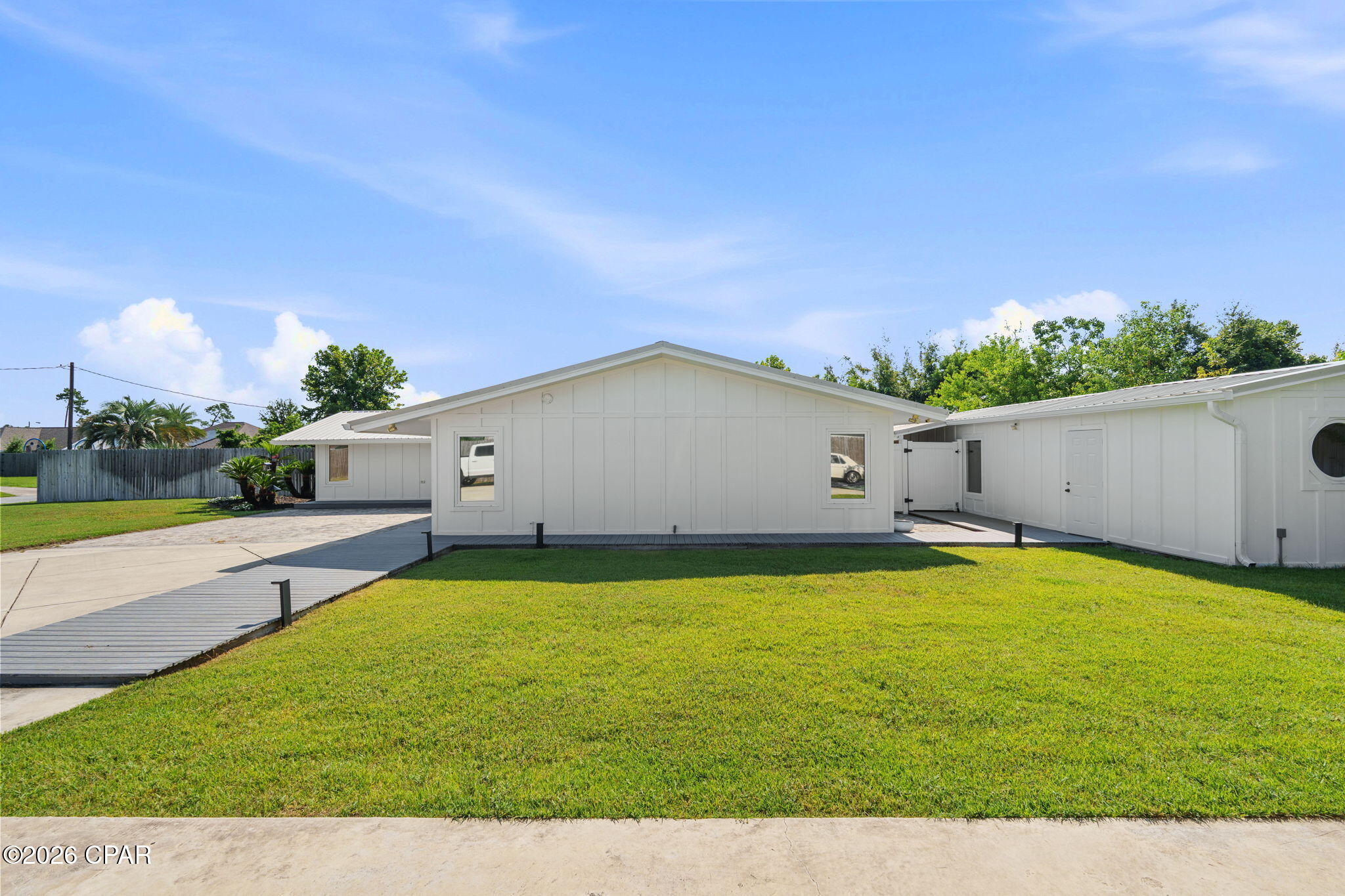 2638 E 40th Plaza