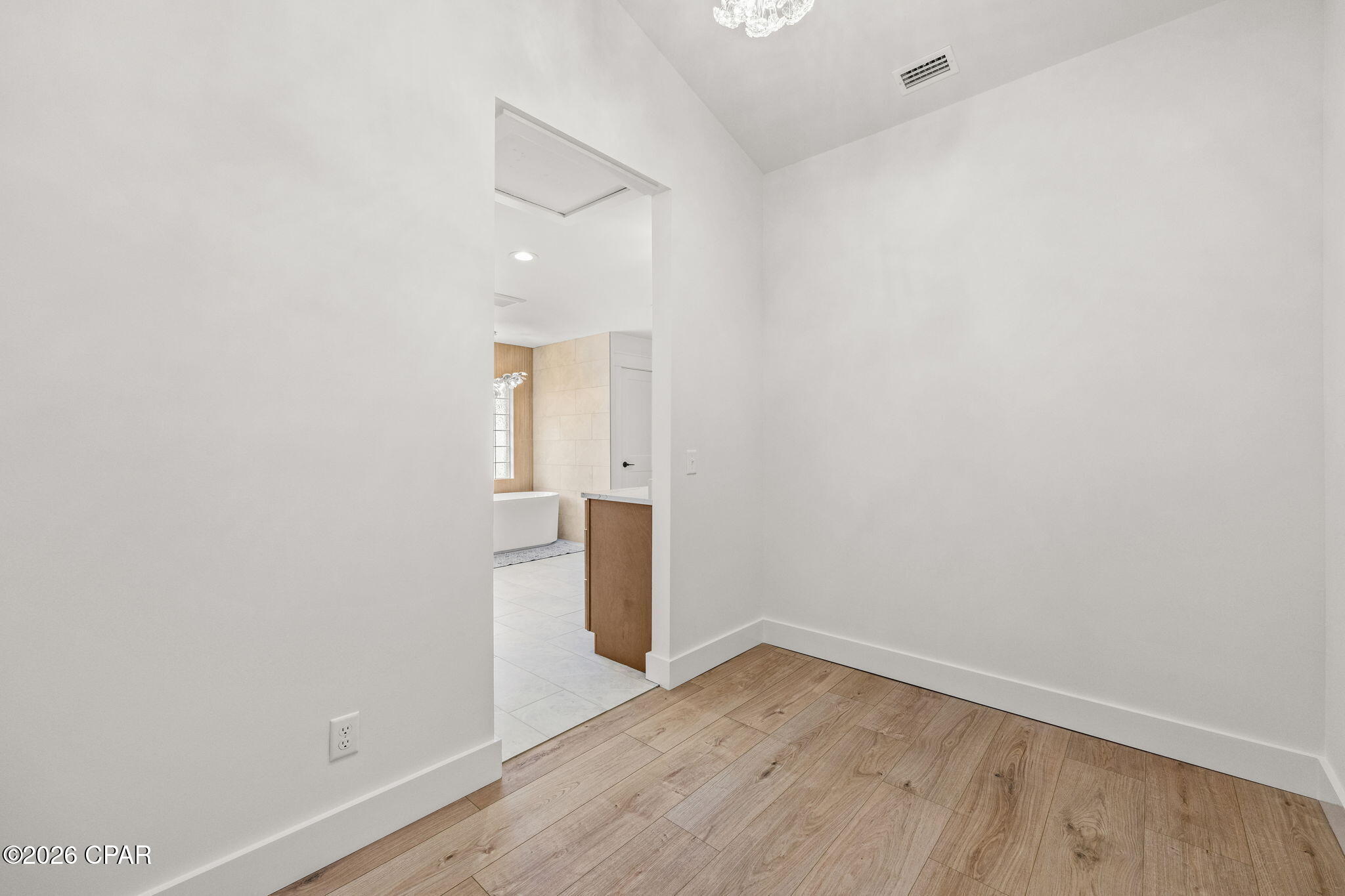 305 Wood Trail