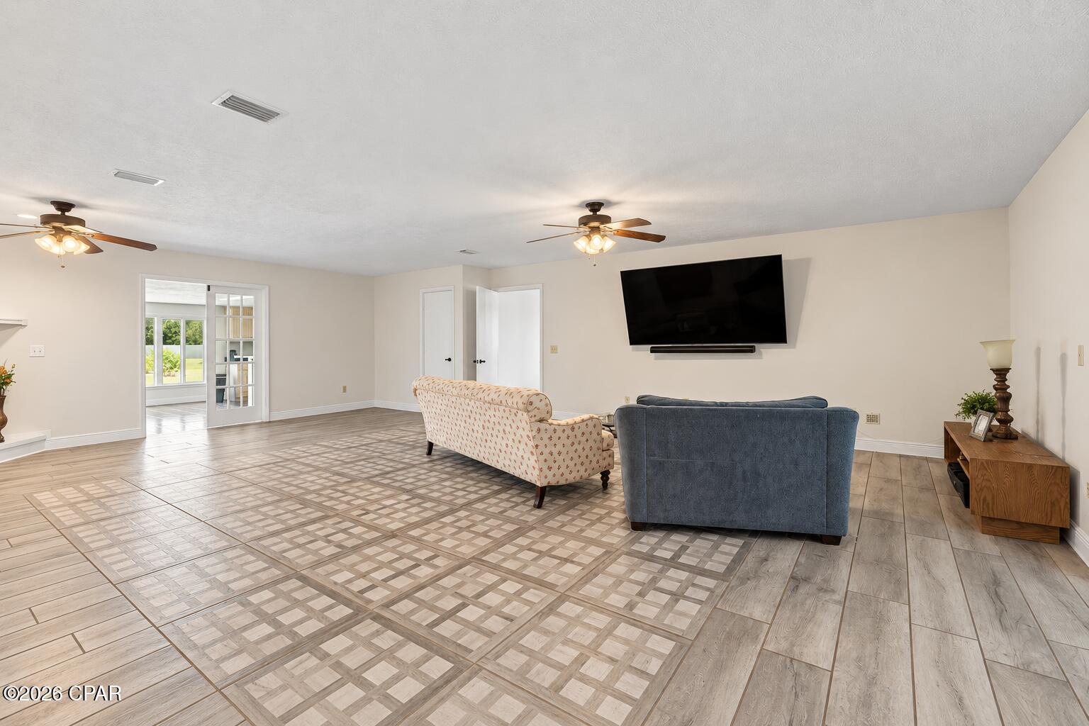 2742 E Highway 390