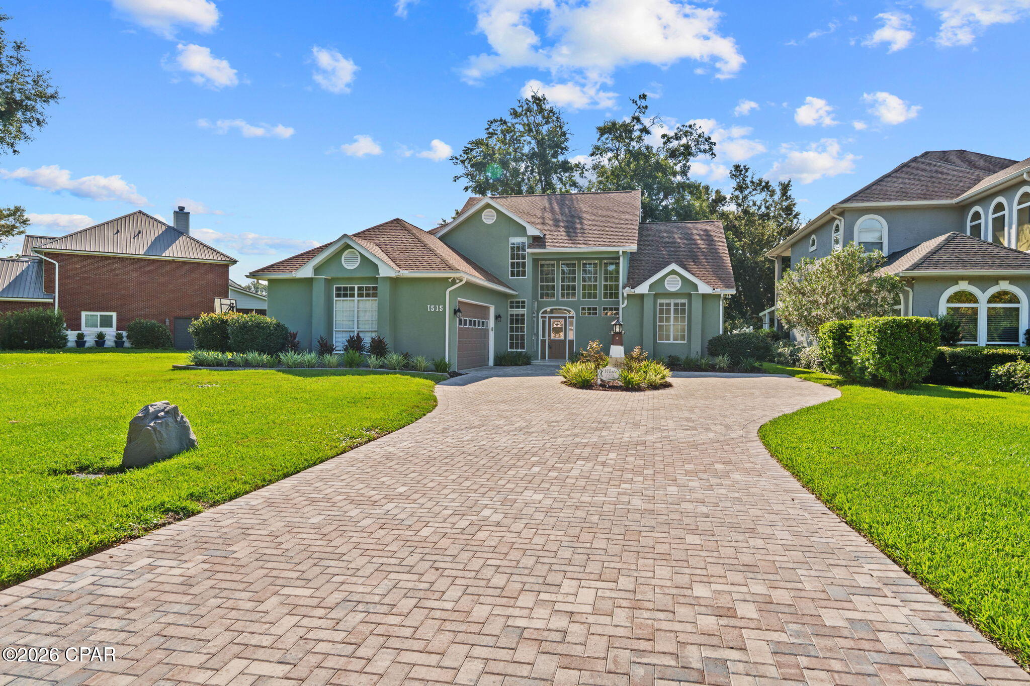 1515 Country Club Drive