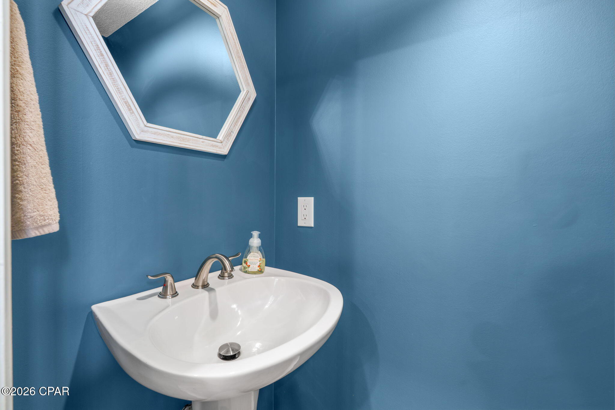 1515 Country Club Drive