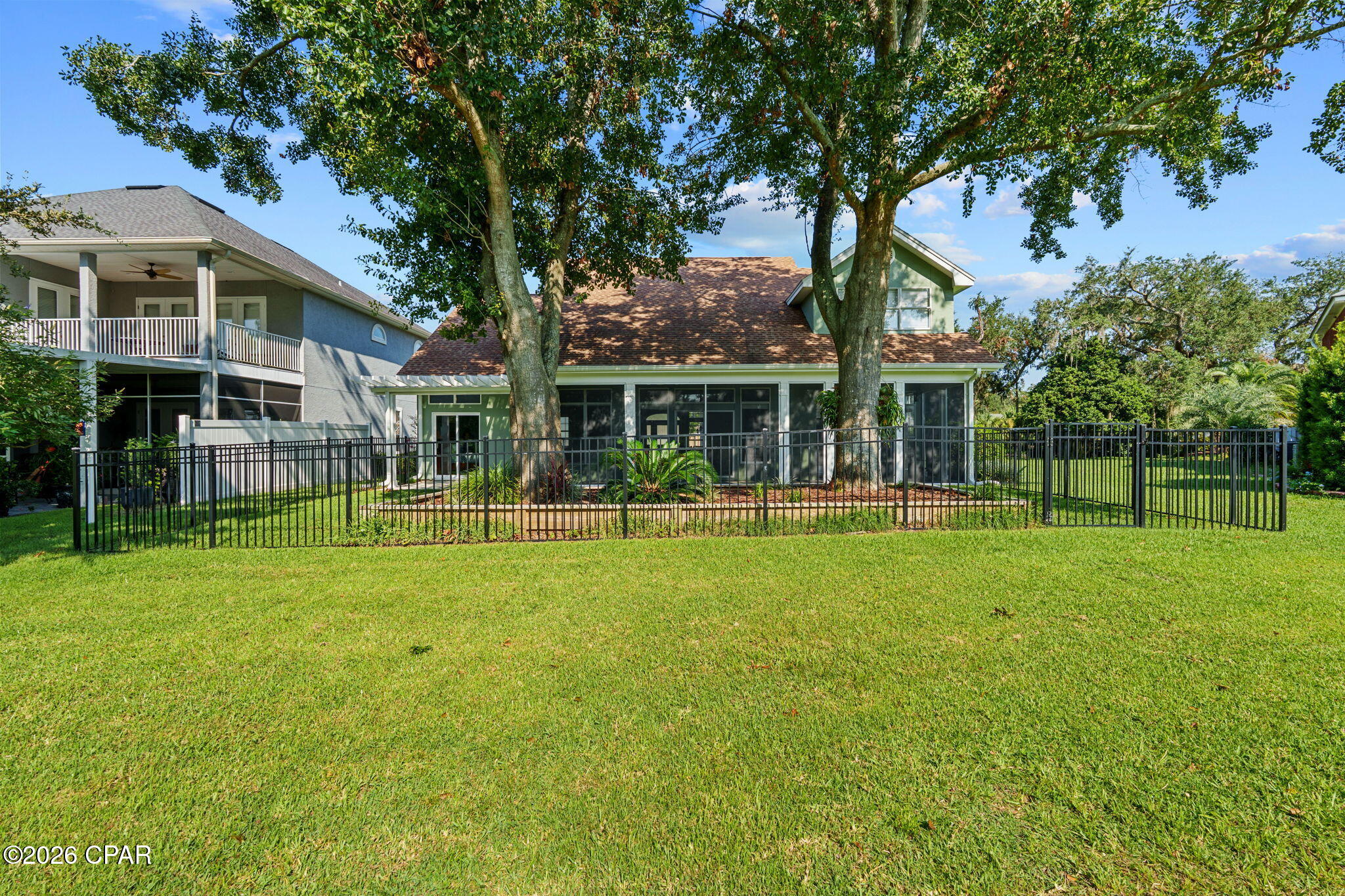 1515 Country Club Drive