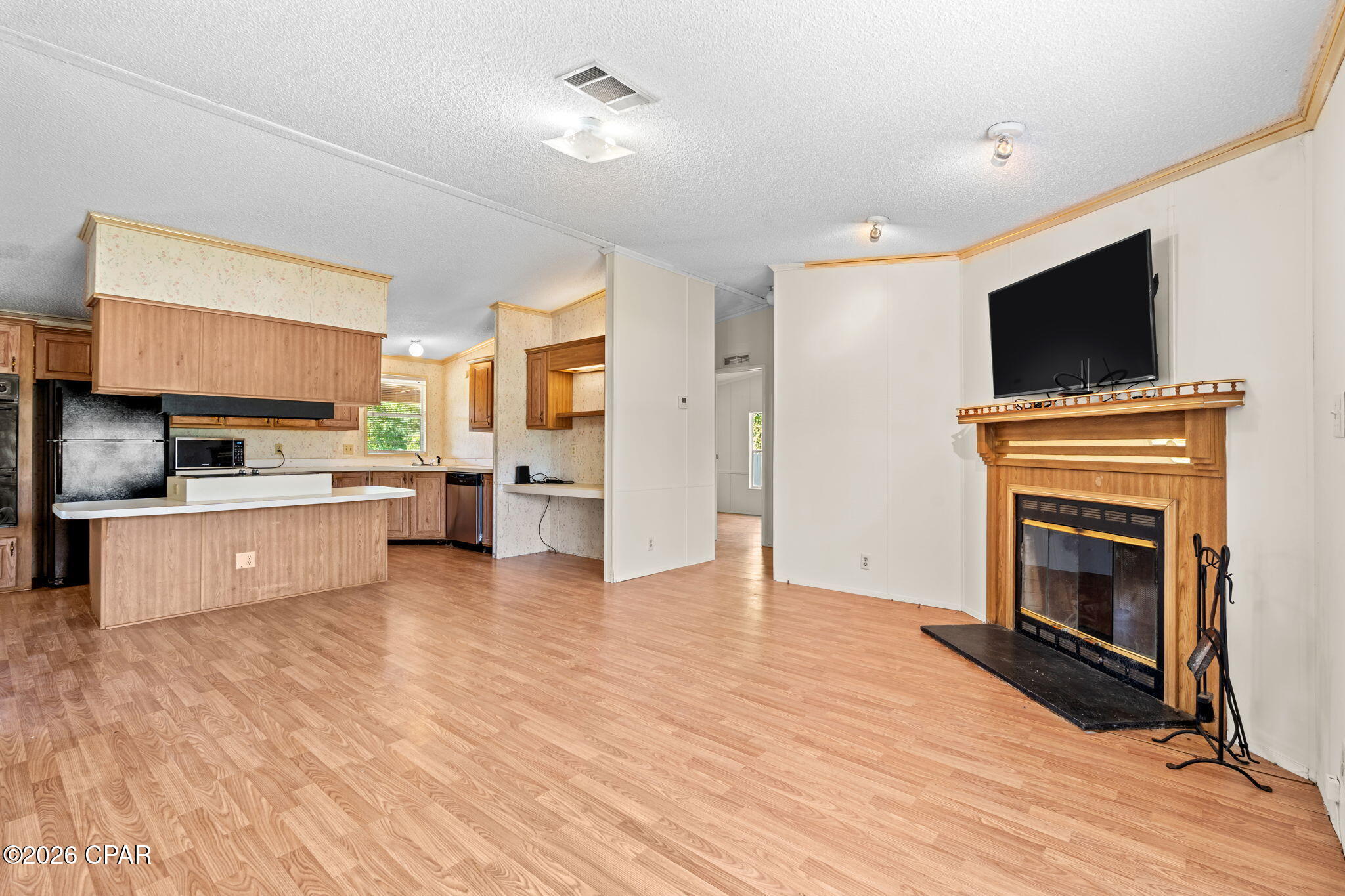 586 Hickory Bluff Drive