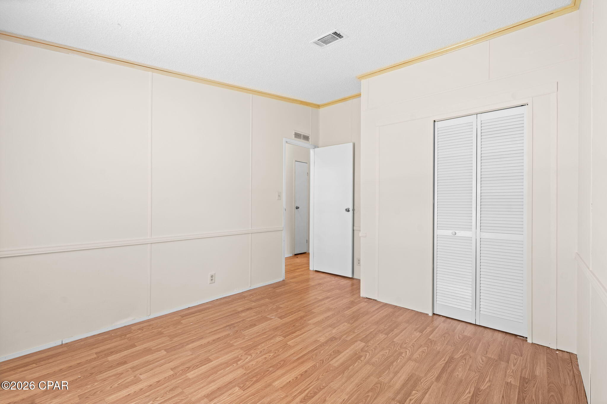 586 Hickory Bluff Drive