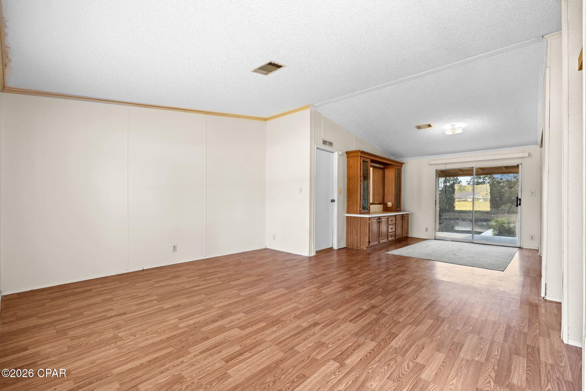 586 Hickory Bluff Drive