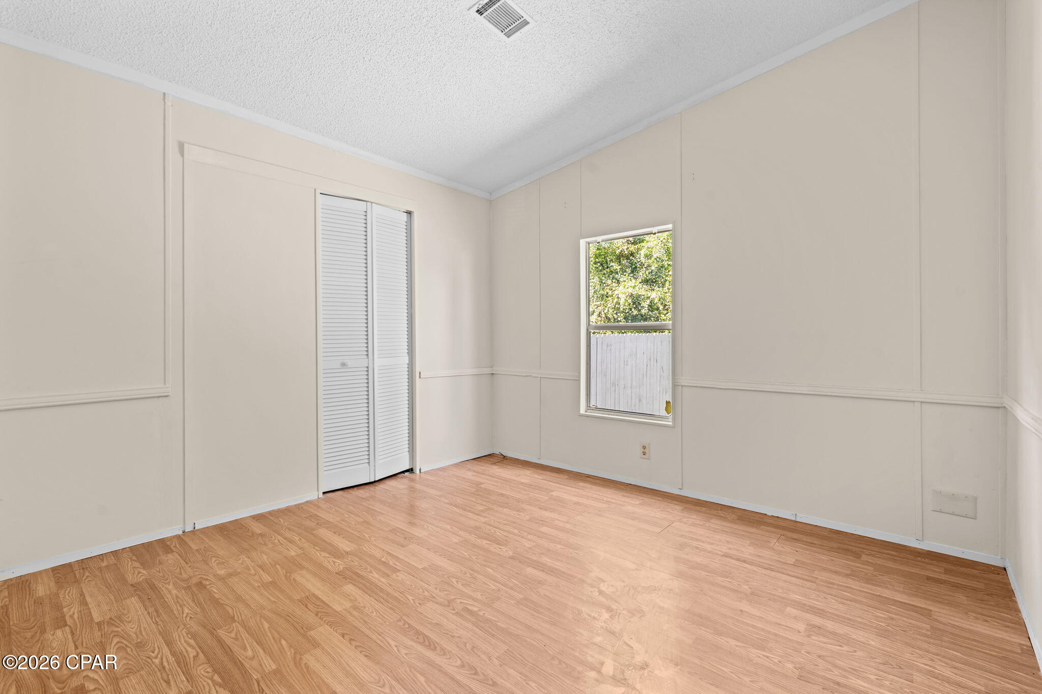 586 Hickory Bluff Drive
