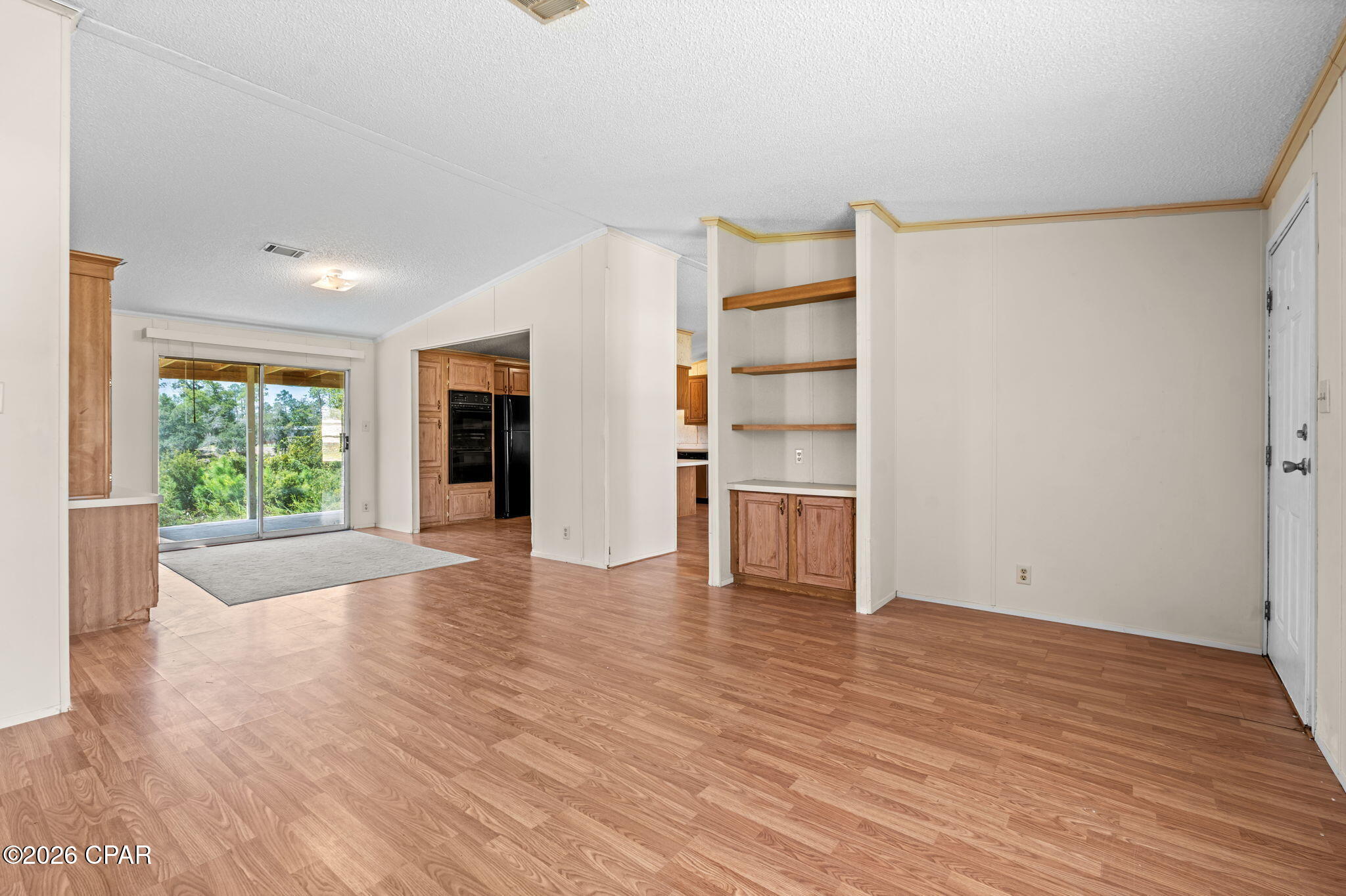 586 Hickory Bluff Drive