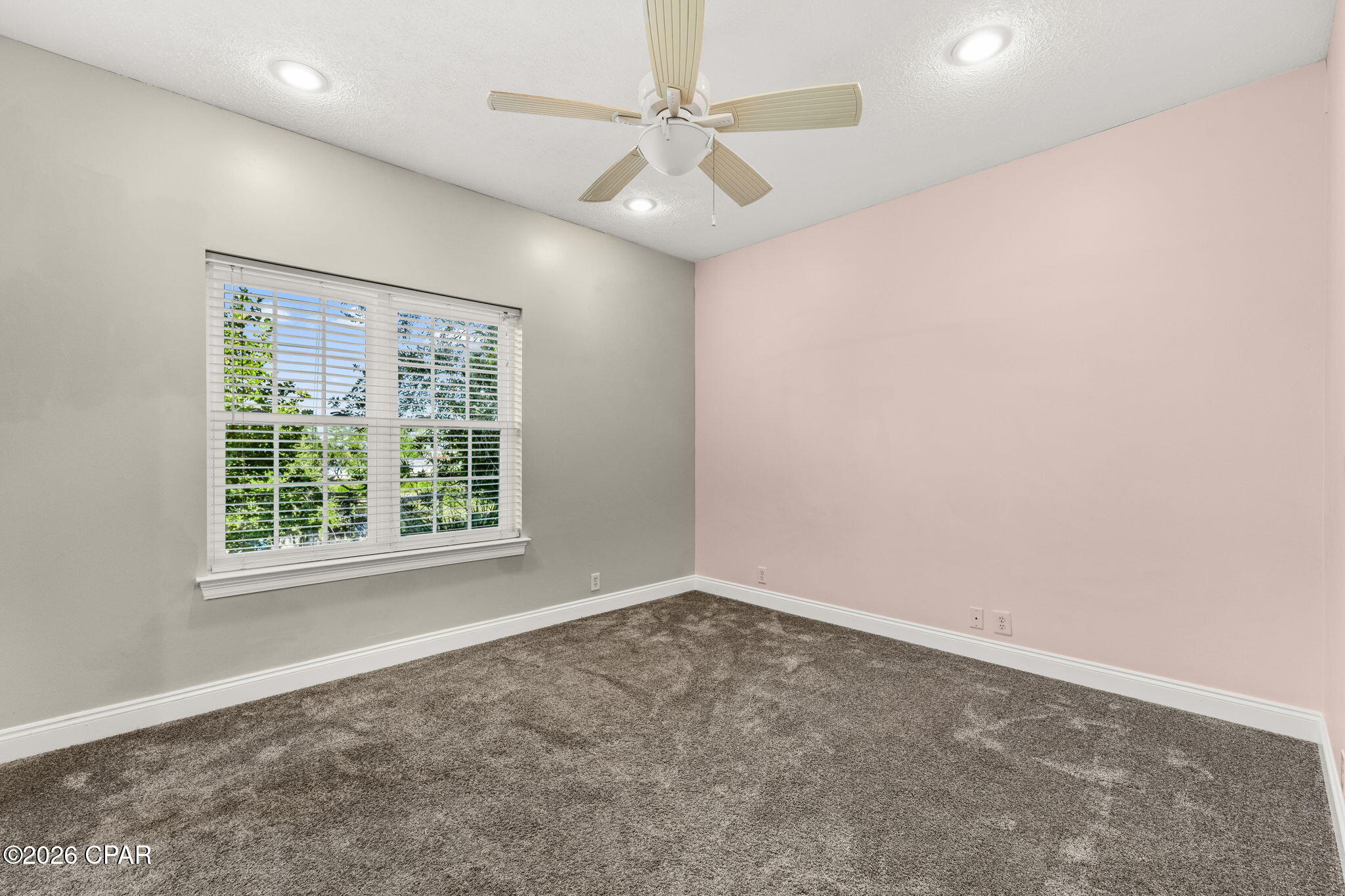 400 W 2nd Street