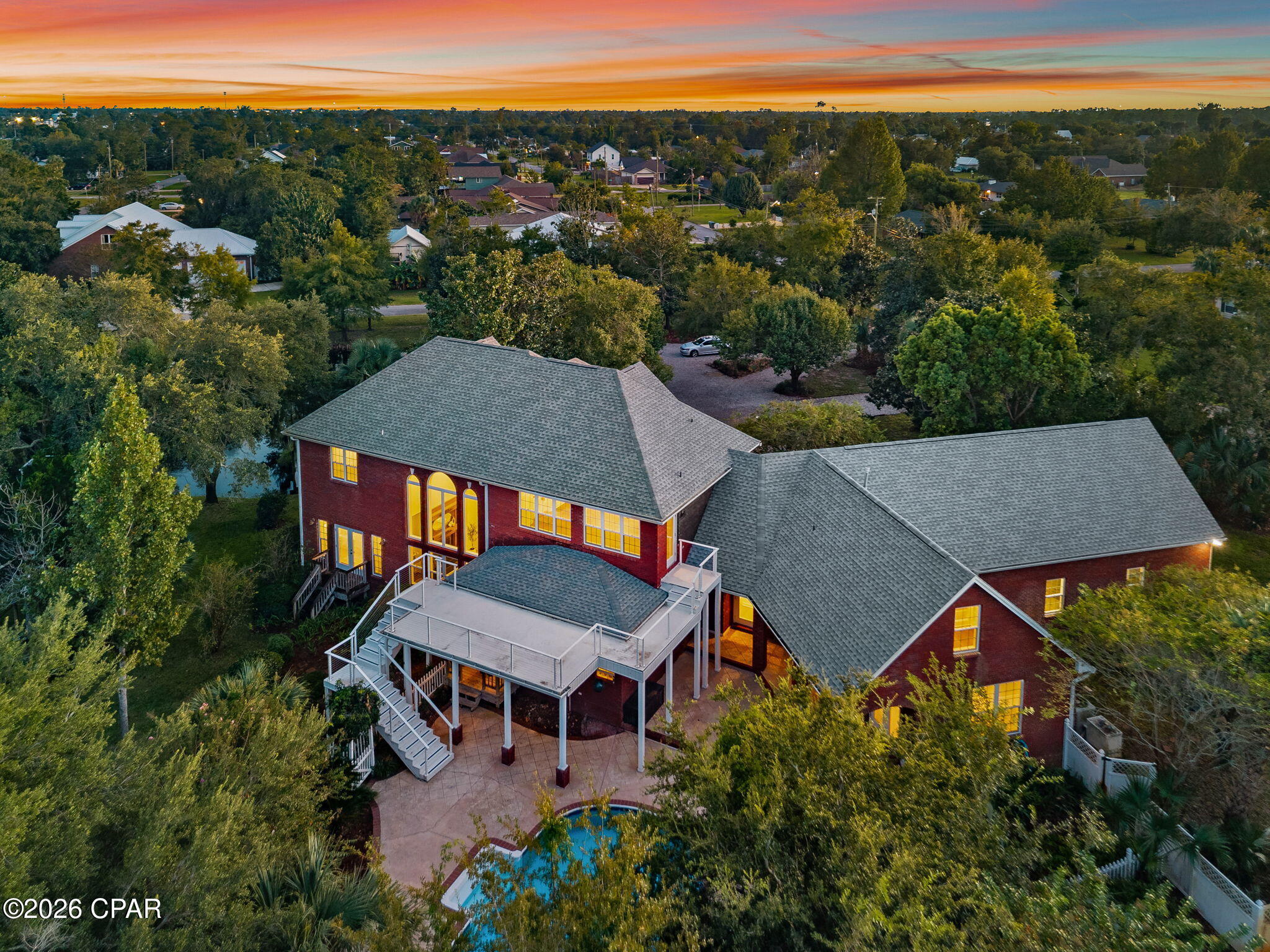 400 W 2nd Street