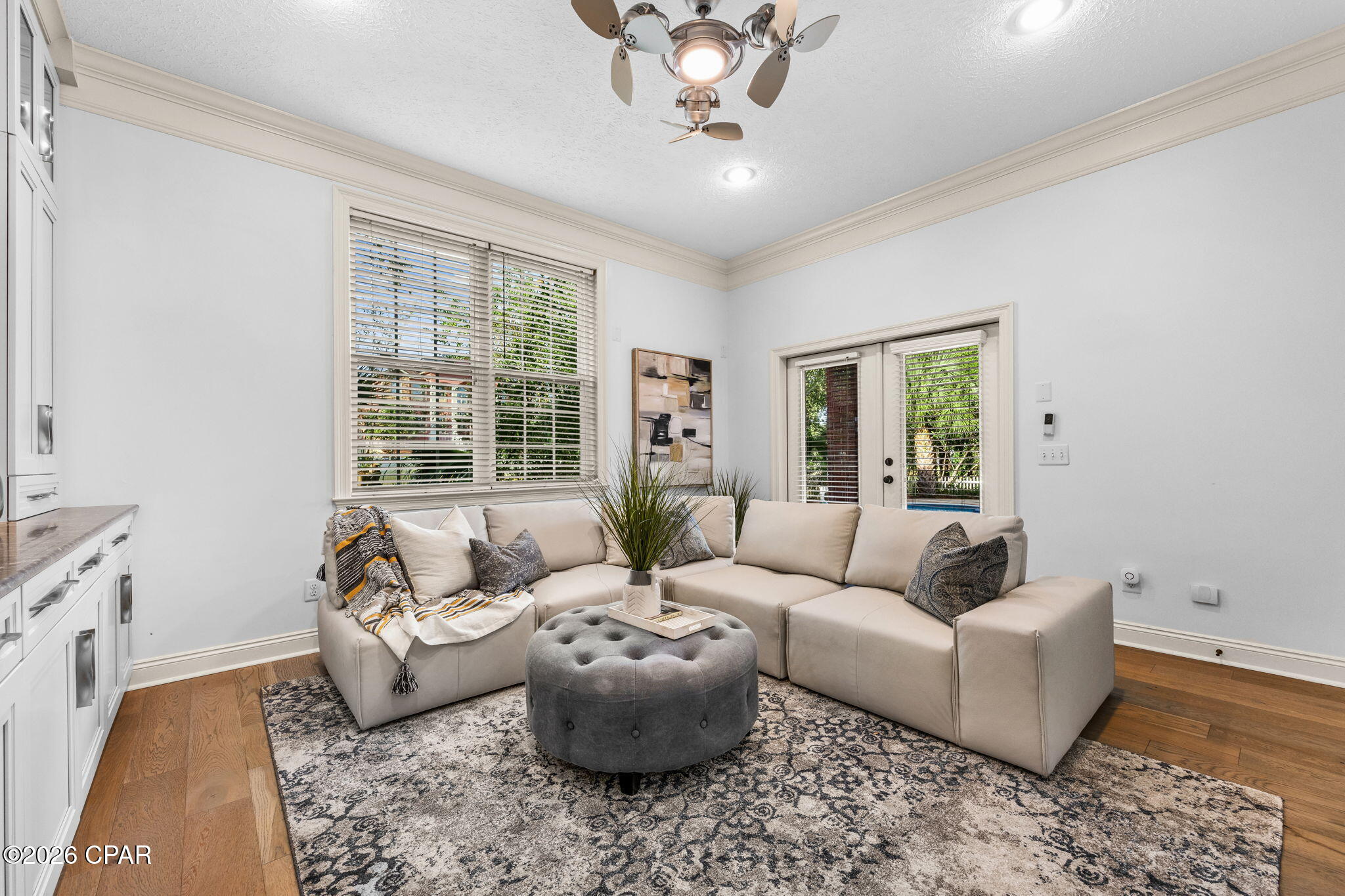 400 W 2nd Street