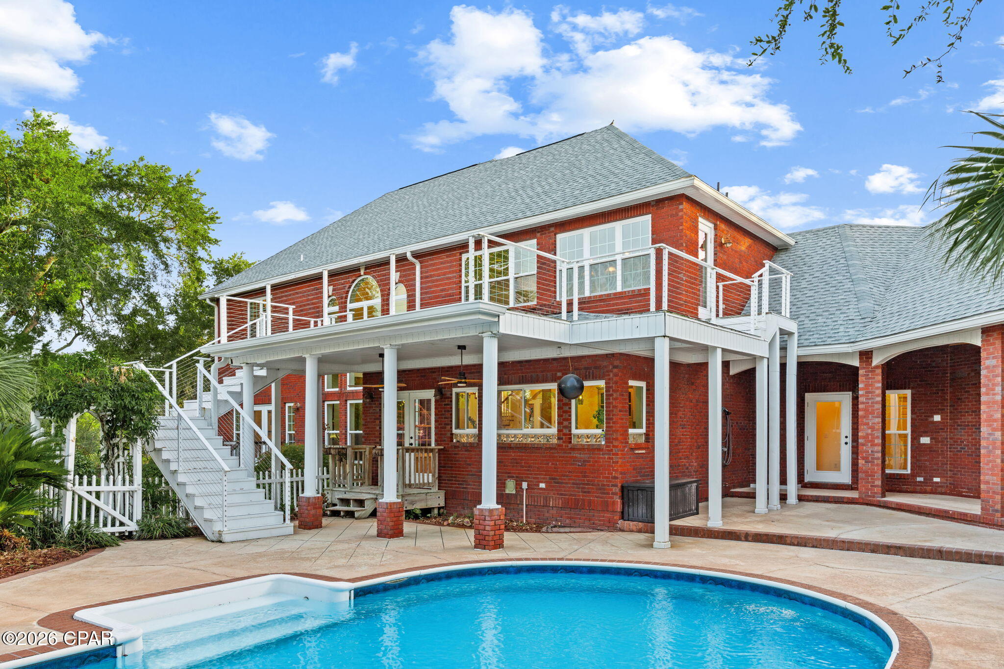 400 W 2nd Street