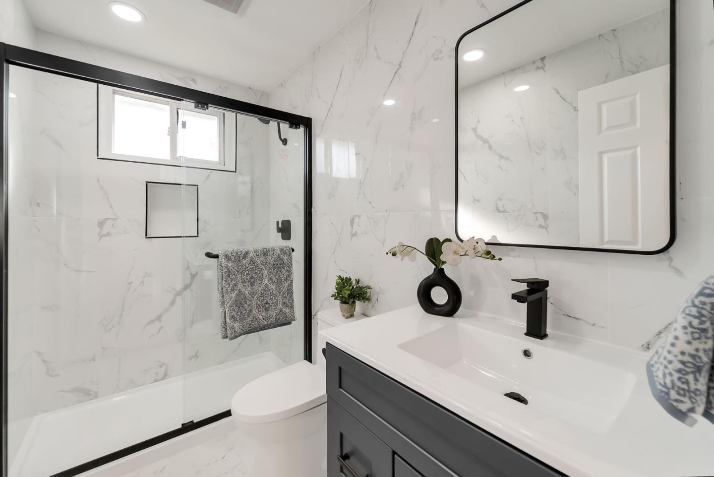 2542 Painted Rock DR