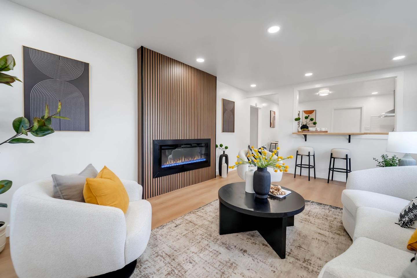 2542 Painted Rock DR