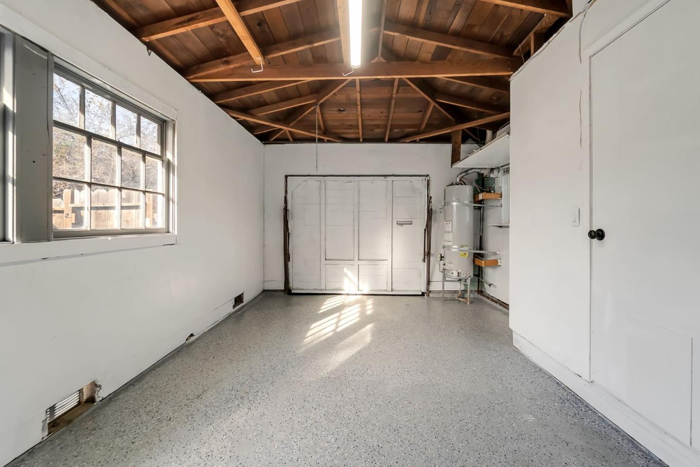 2542 Painted Rock DR