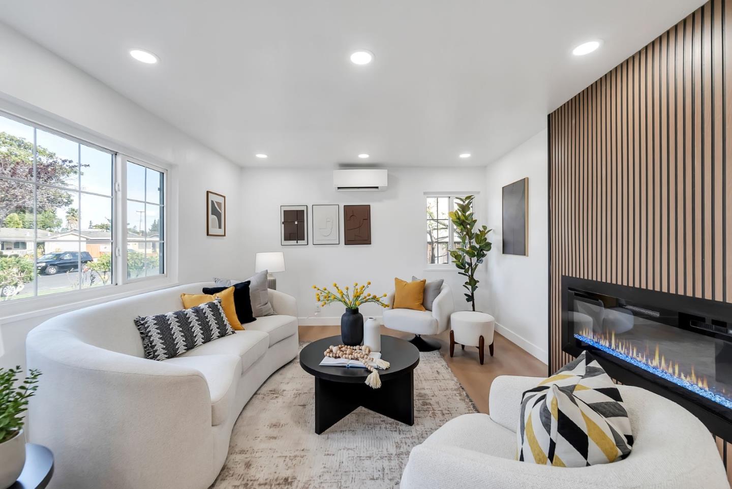 2542 Painted Rock DR