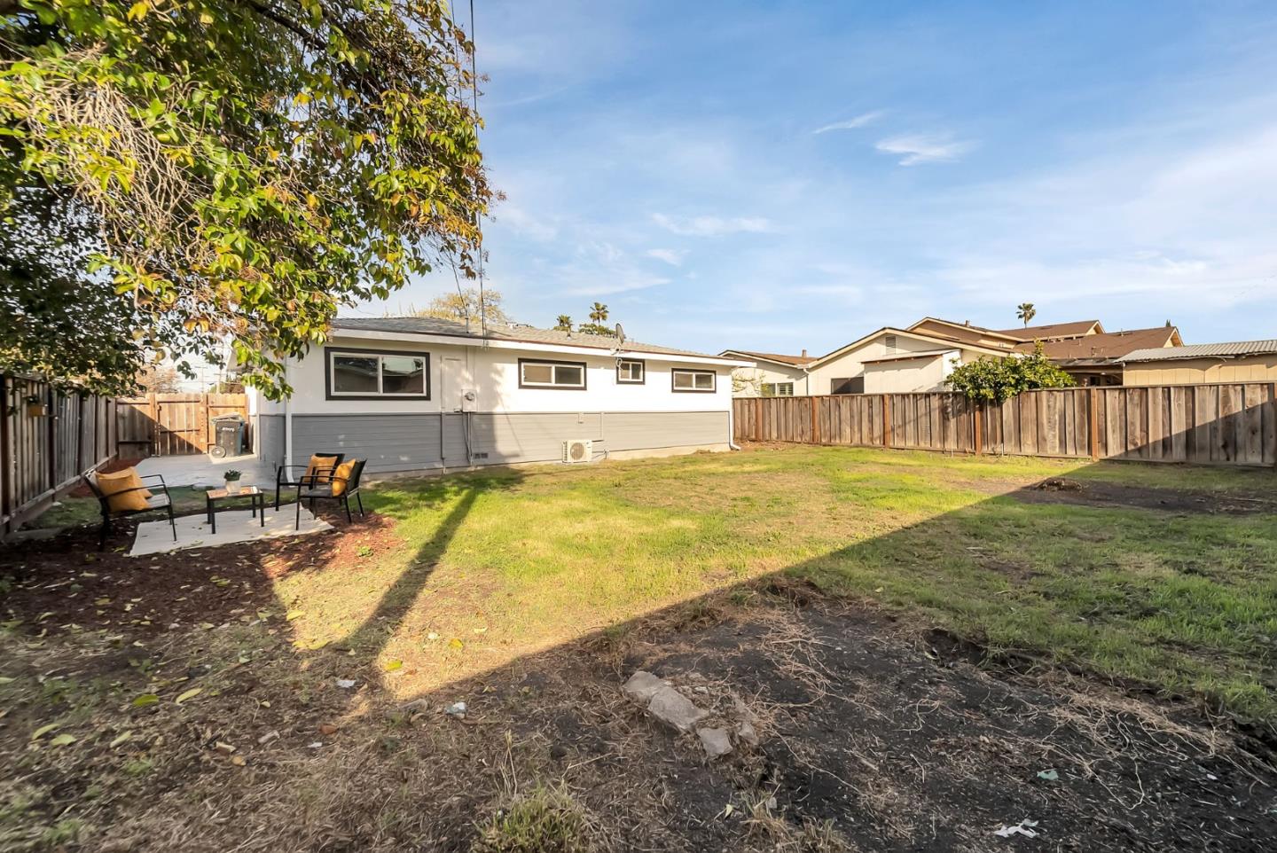 2542 Painted Rock DR