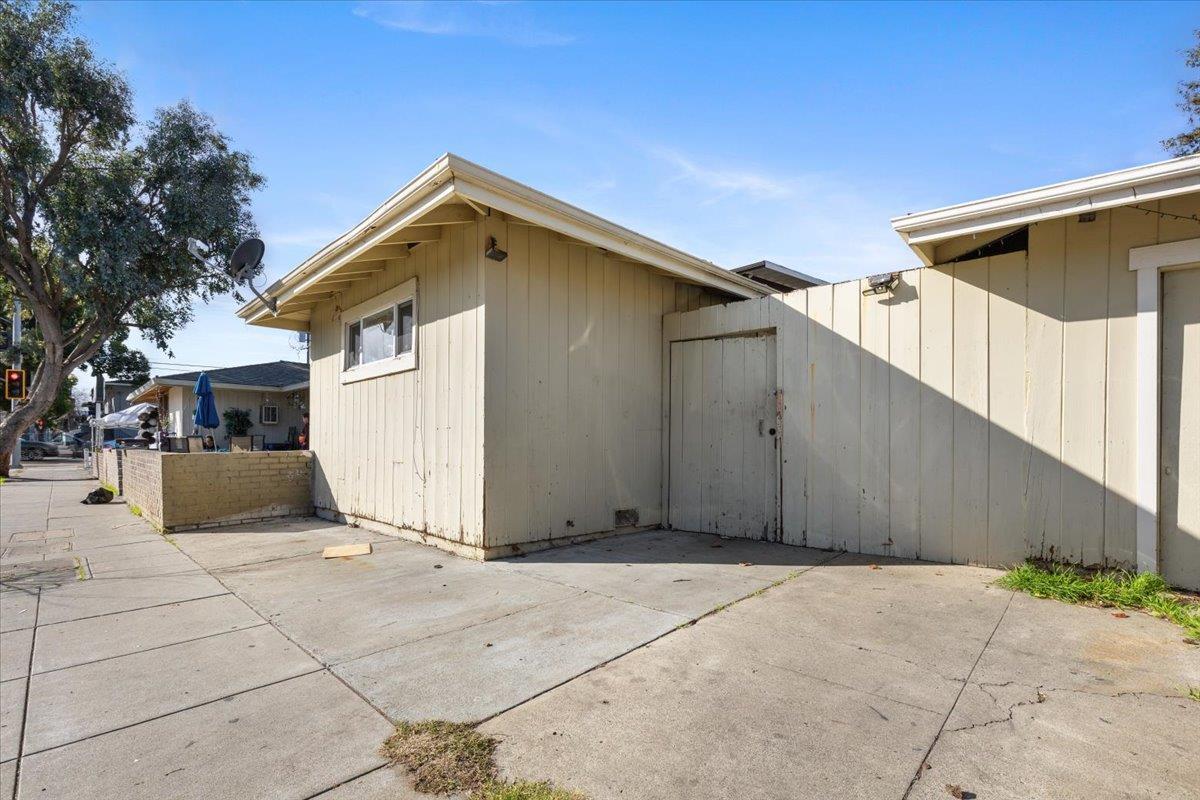 896 South Almaden Avenue
