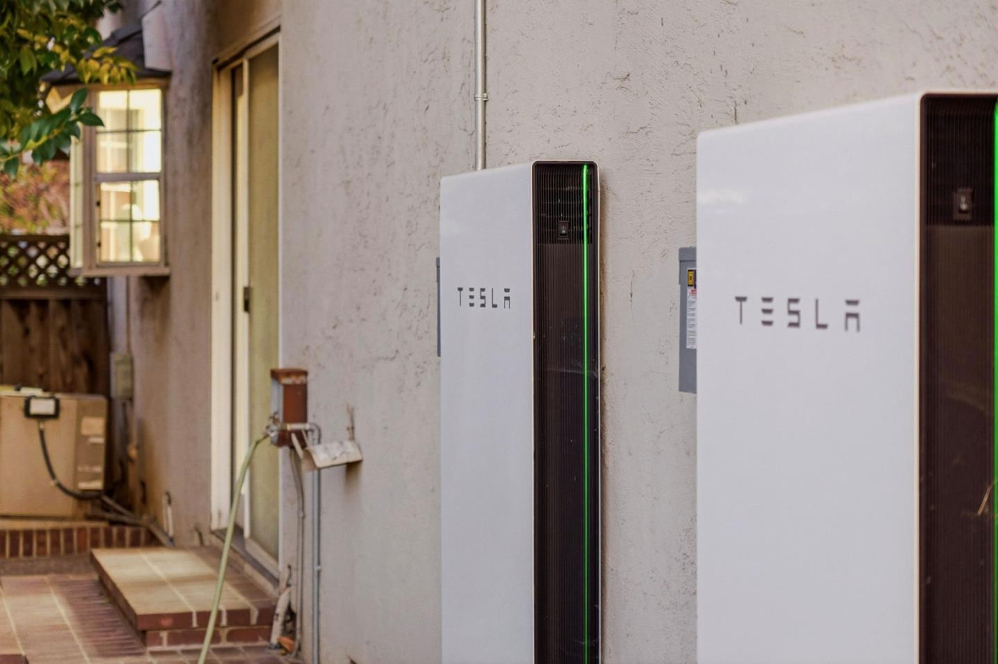 7609 Santa Paula Drive