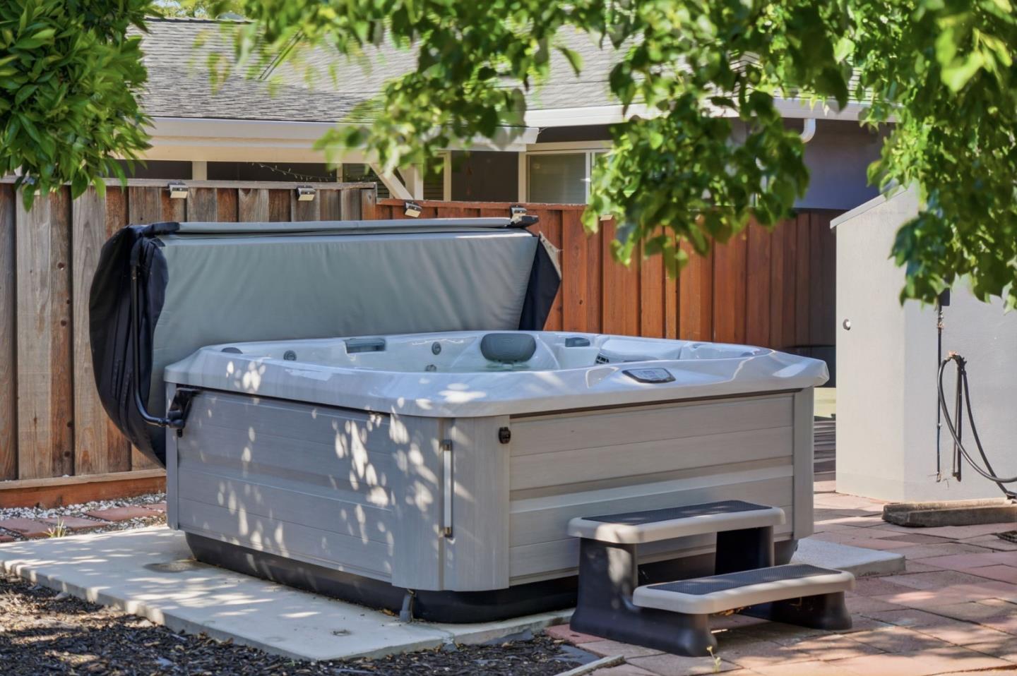 5315 Calderwood Lane