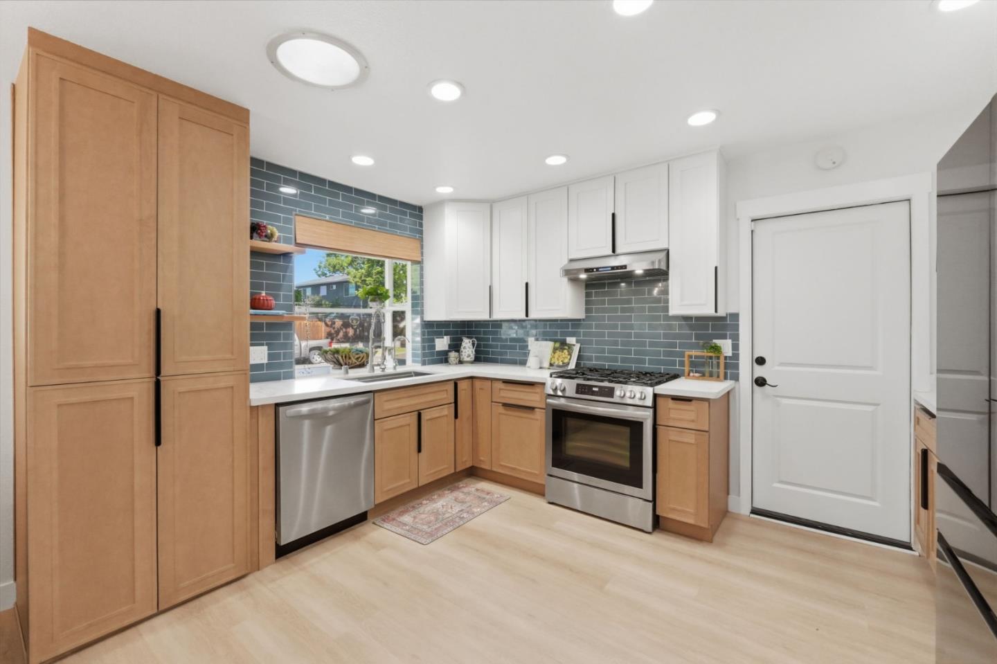 5315 Calderwood LN